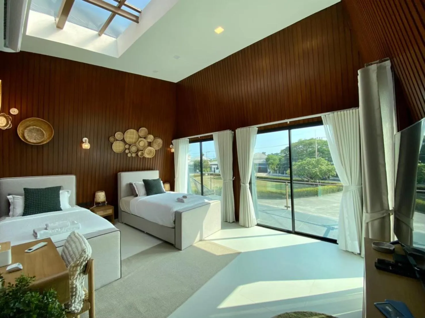 View (from property/room), Bed in Royal Sammuk Villa