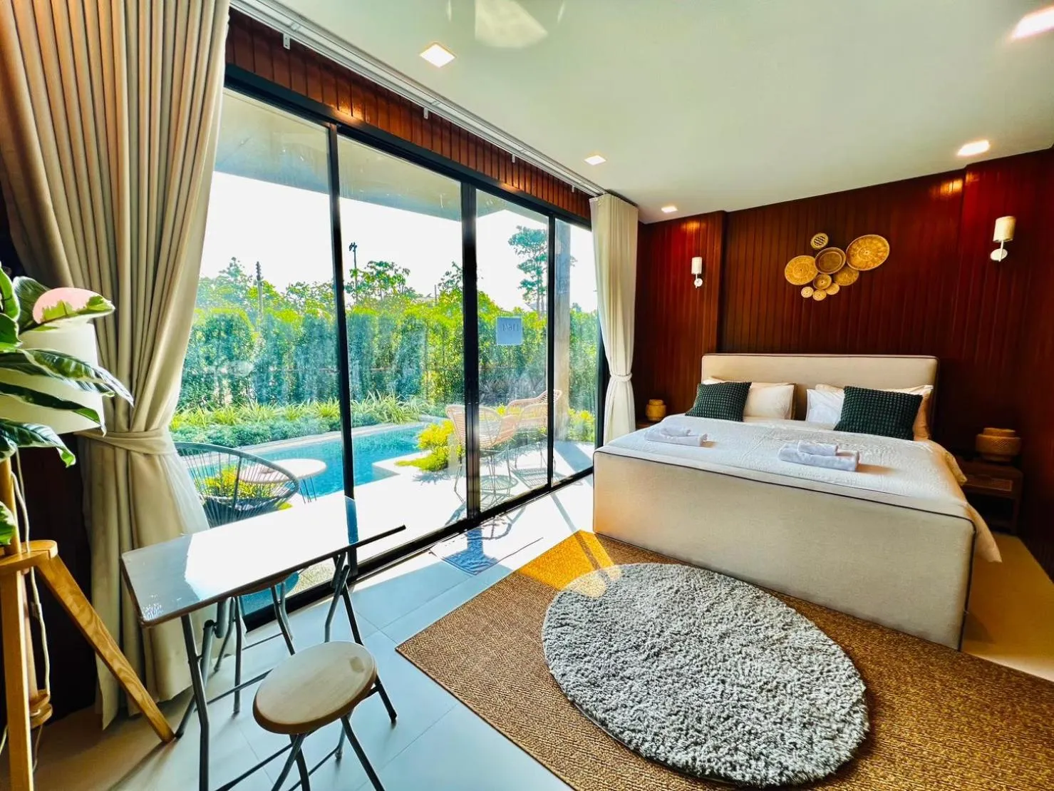 Balcony/Terrace, Bed in Royal Sammuk Villa