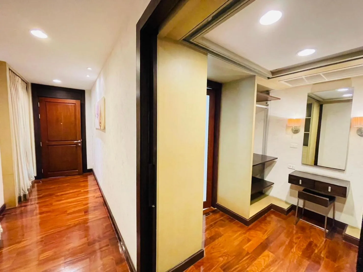 hair dresser in Royal Sammuk Villa