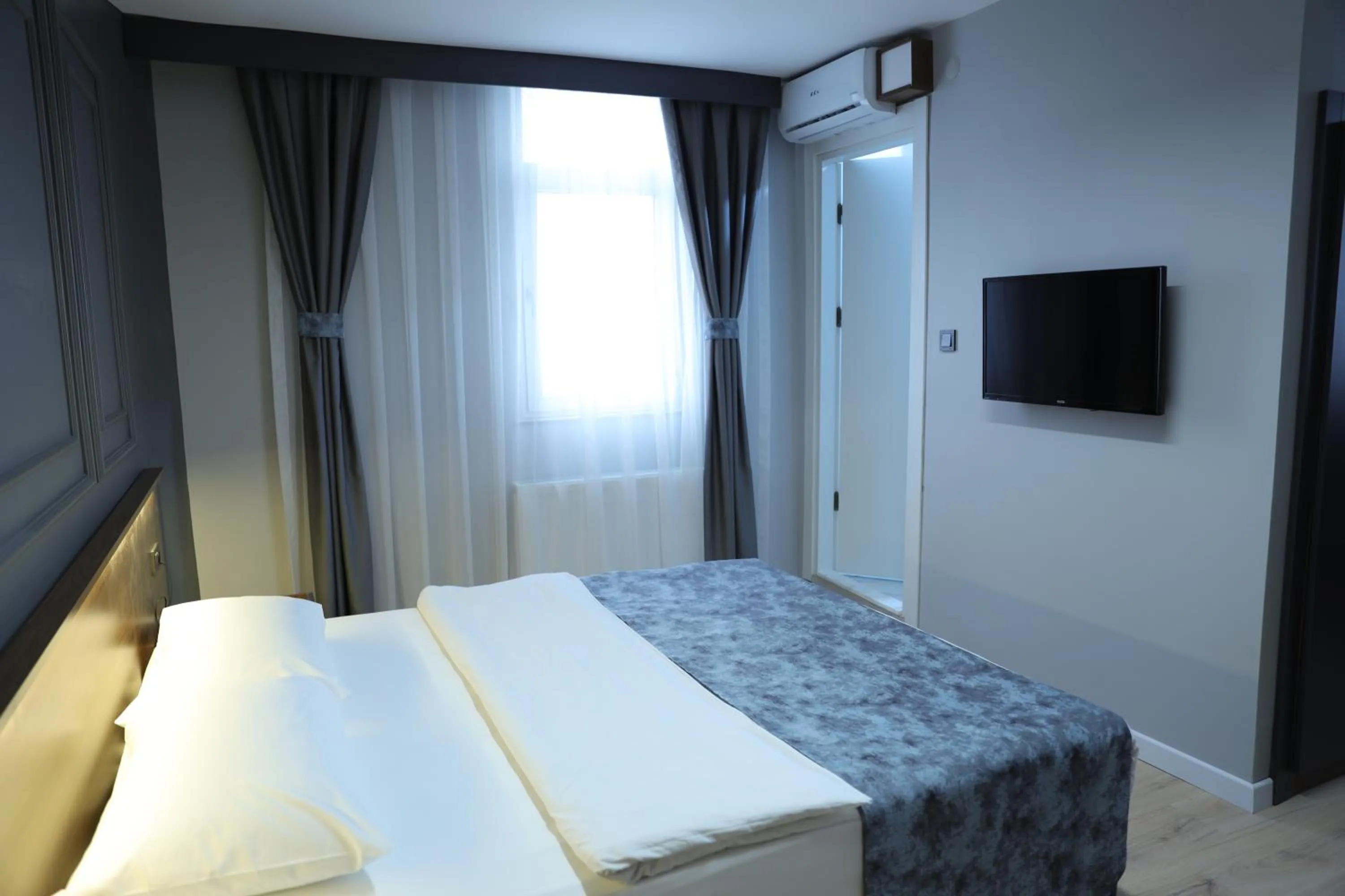 Bed in Turkuaz Hotel