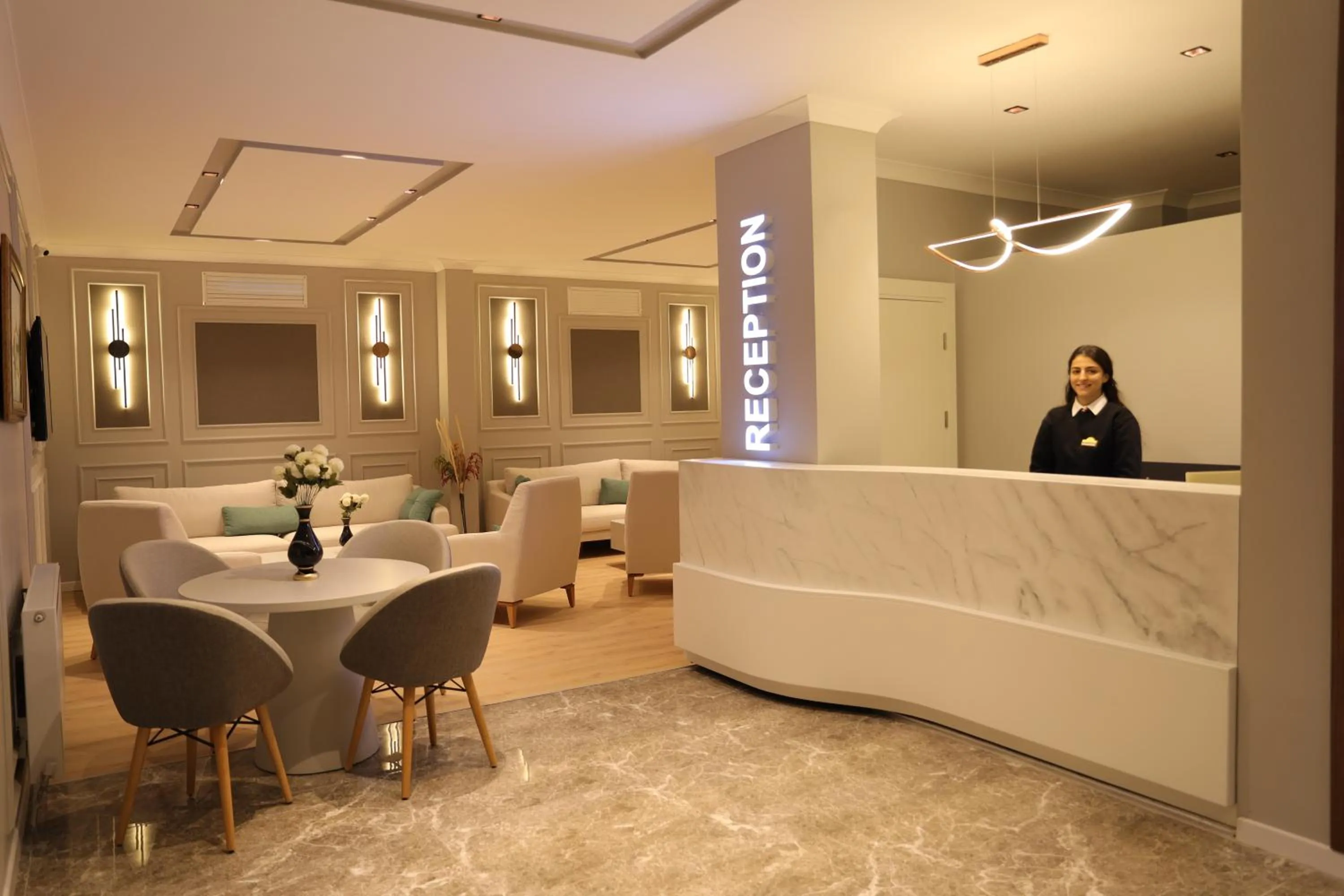 Seating area in Turkuaz Hotel