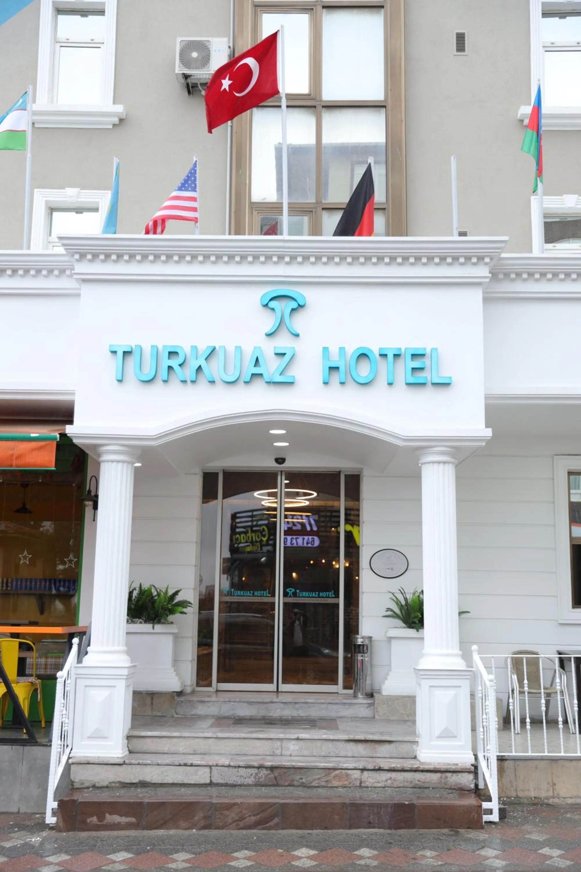 Facade/entrance in Turkuaz Hotel