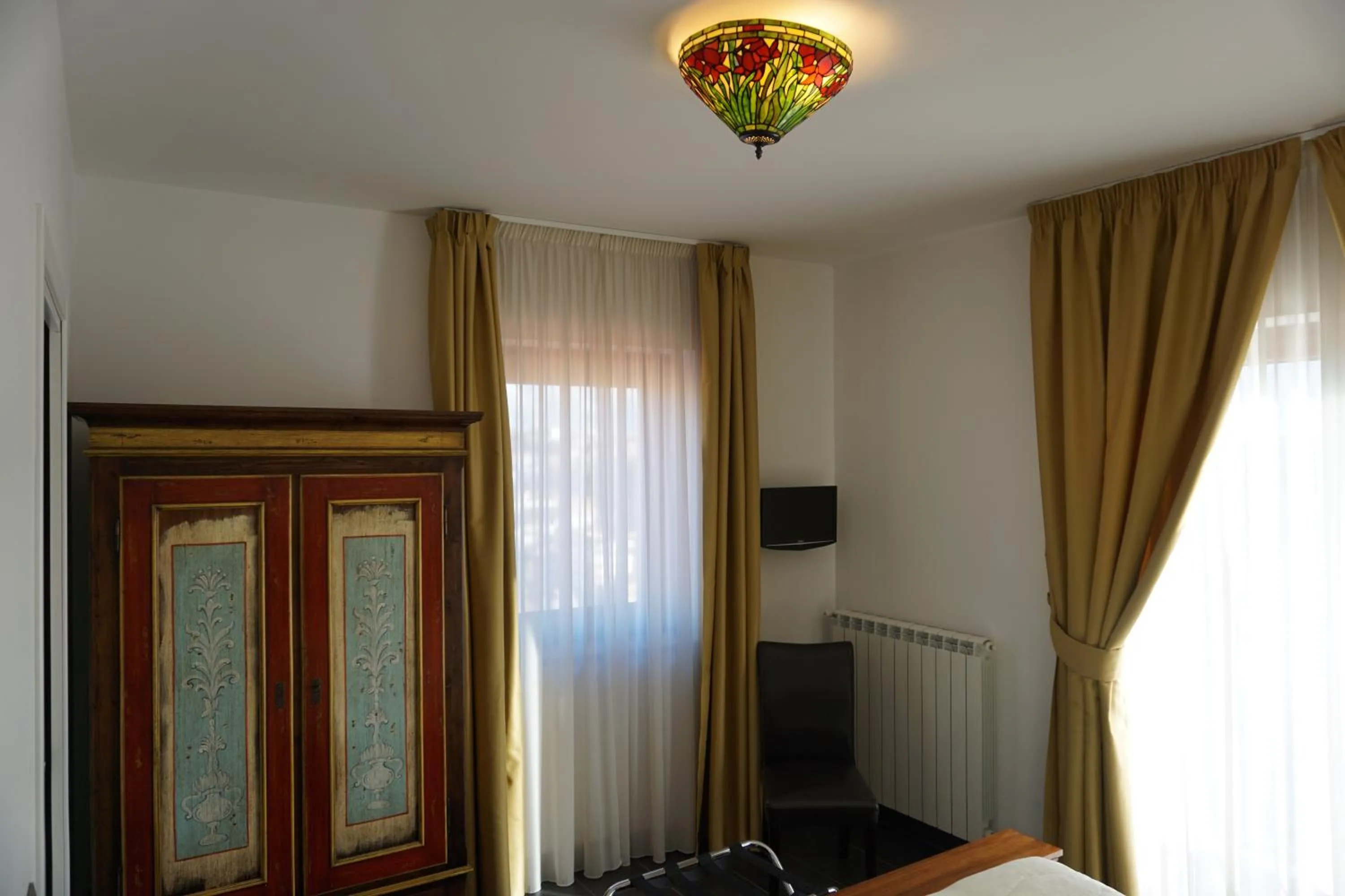TV and multimedia in Luxury B&B Dimora Albani