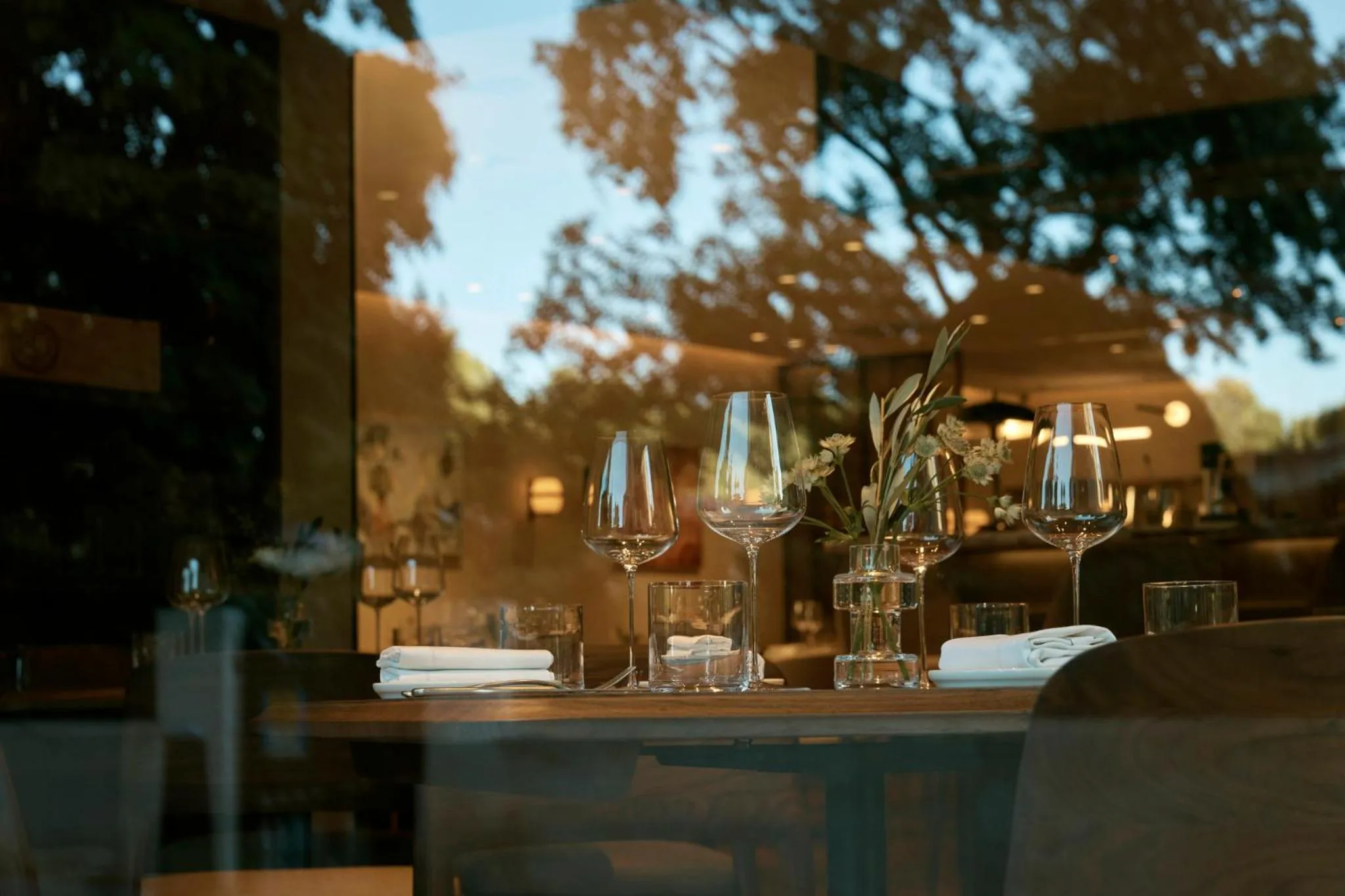 Restaurant/places to eat in COMO Metropolitan London