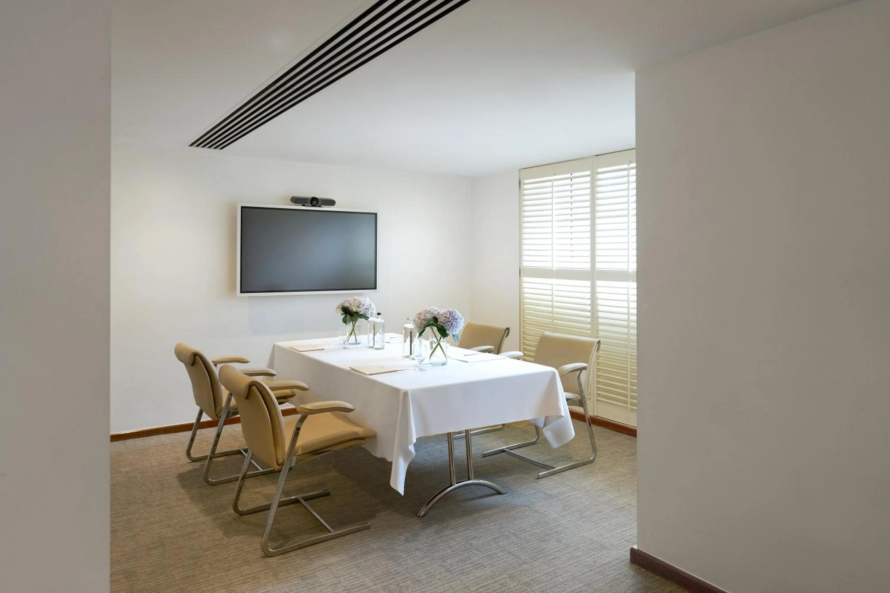 Business facilities in COMO Metropolitan London