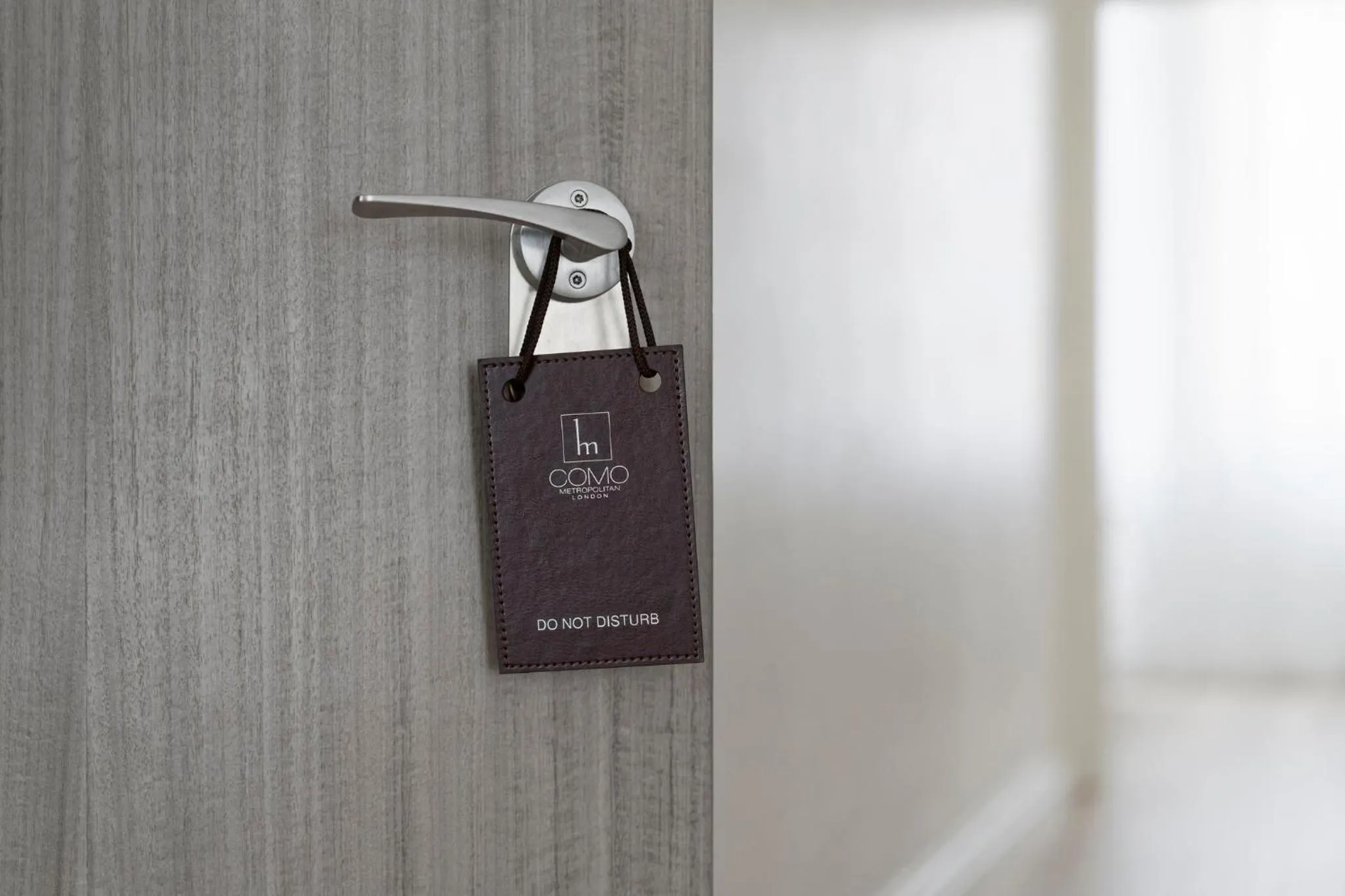 Photo of the whole room in COMO Metropolitan London