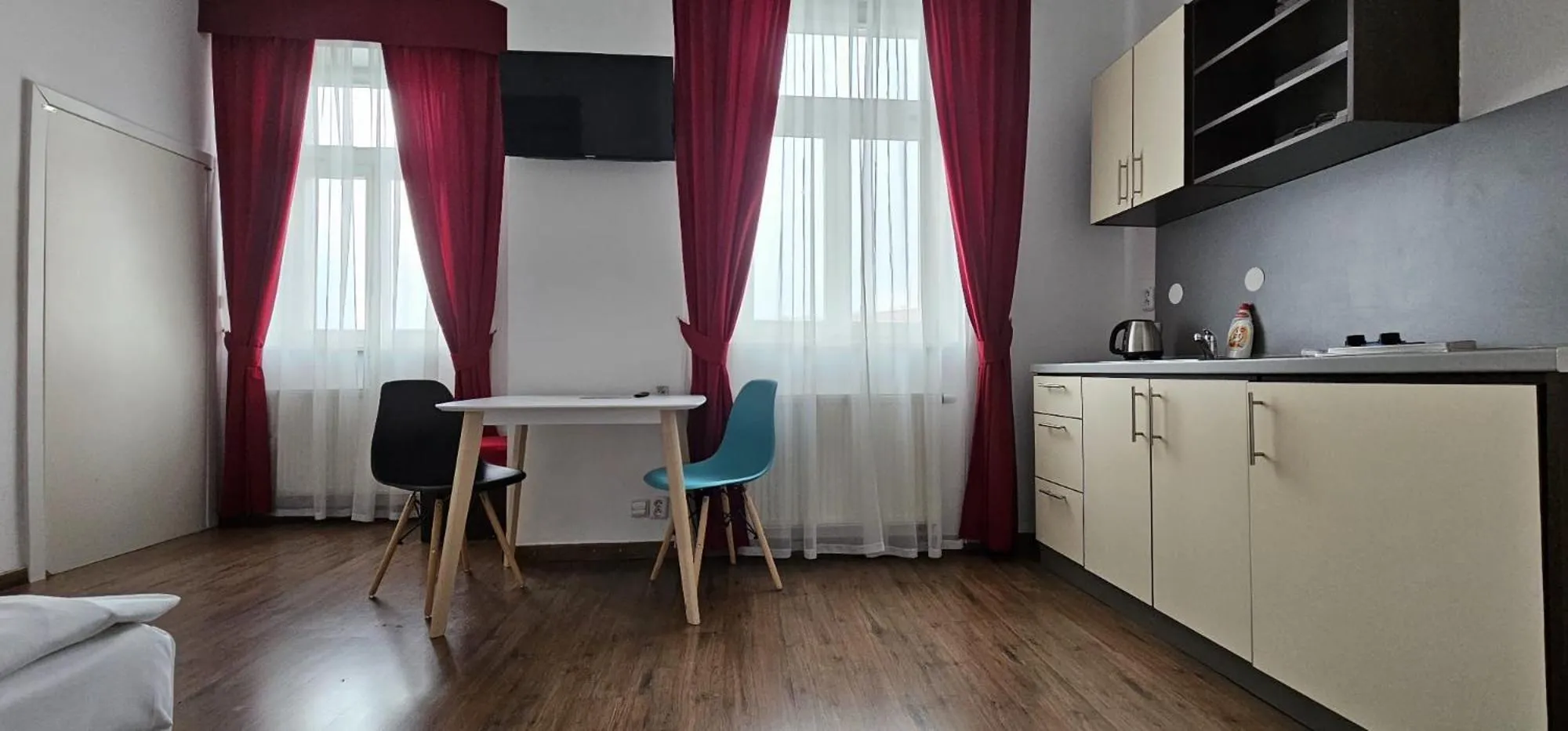 Kitchen or kitchenette, Bed in Residence Vysta