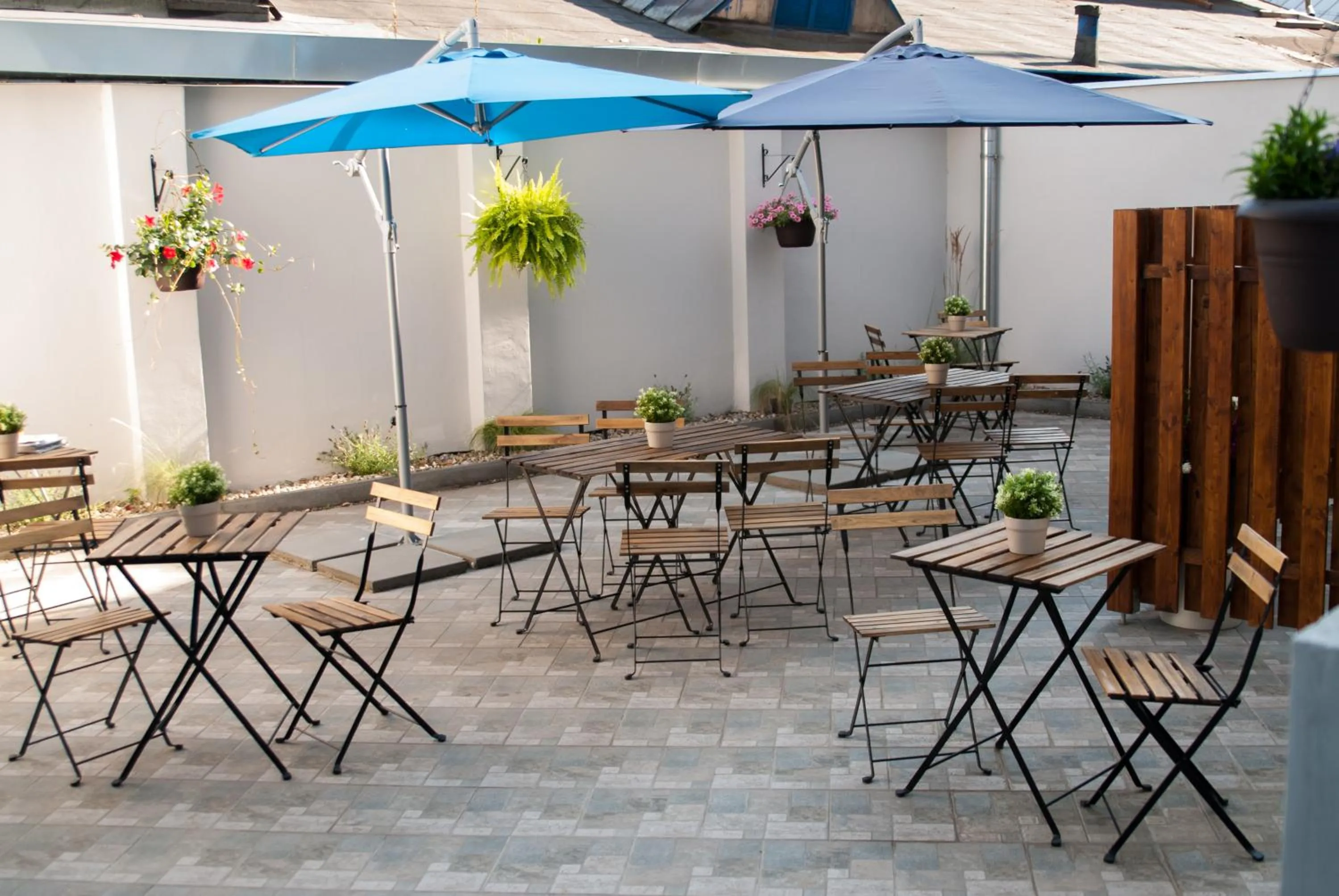 Patio in Residence Vysta