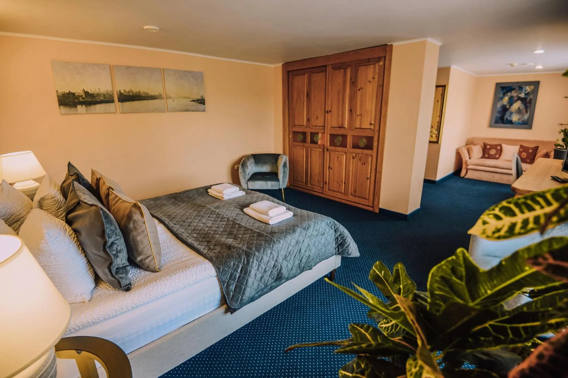 Bedroom, Bed in Ferdinands