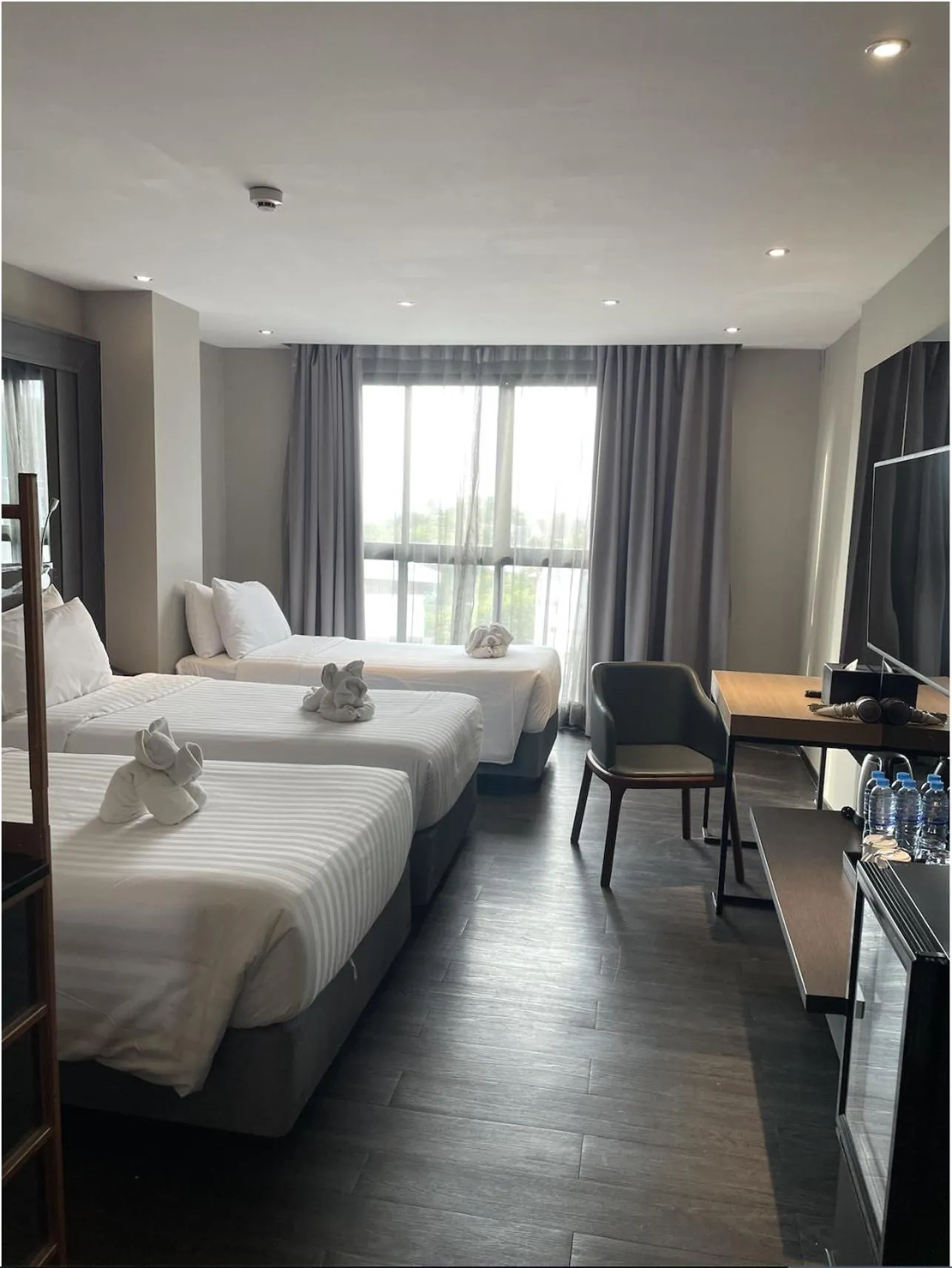 Photo of the whole room, Bed in Citrus Grande Hotel Pattaya by Compass Hospitality