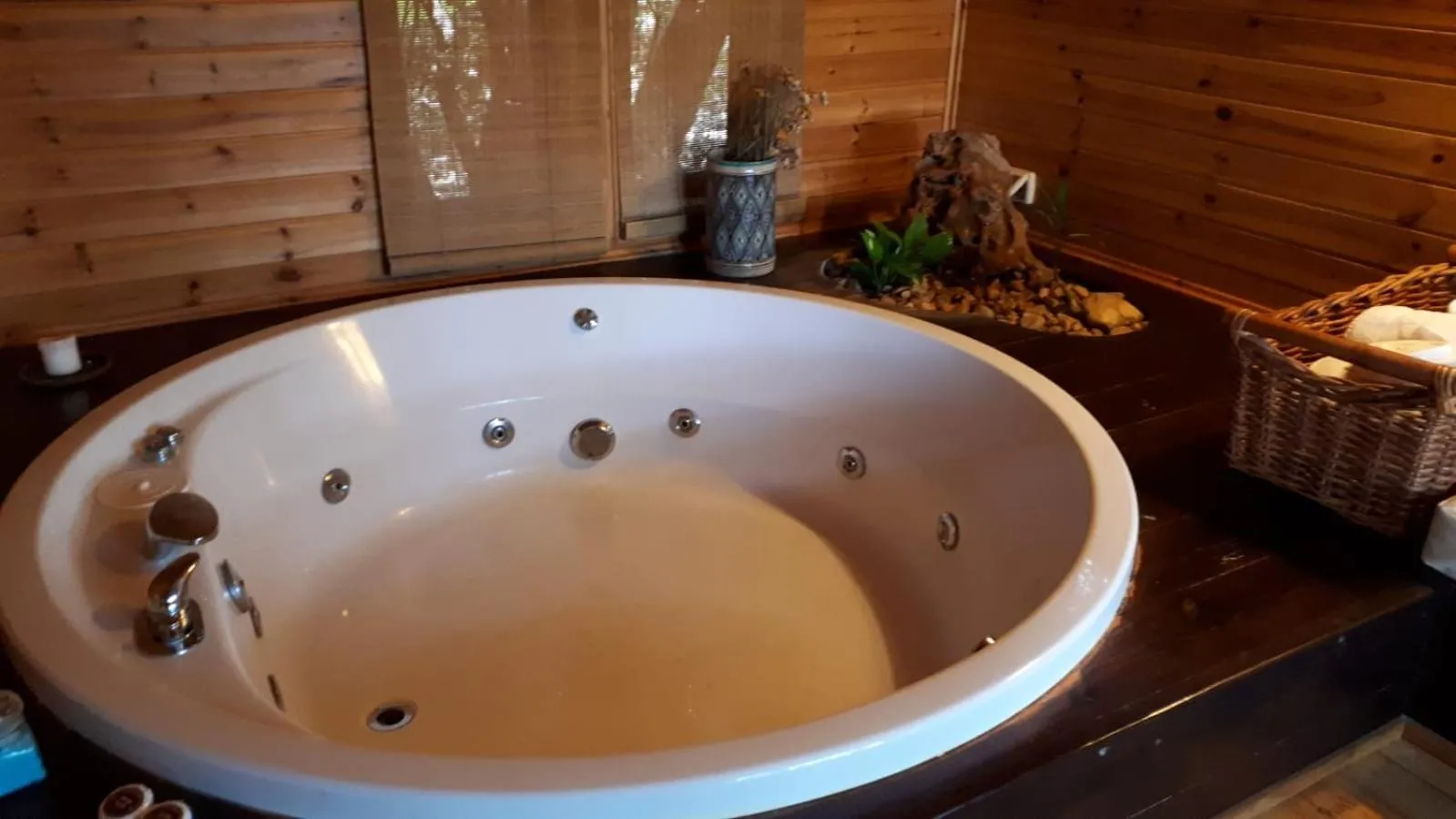 Hot Tub in Eretz Hagalil - Land of Galilee