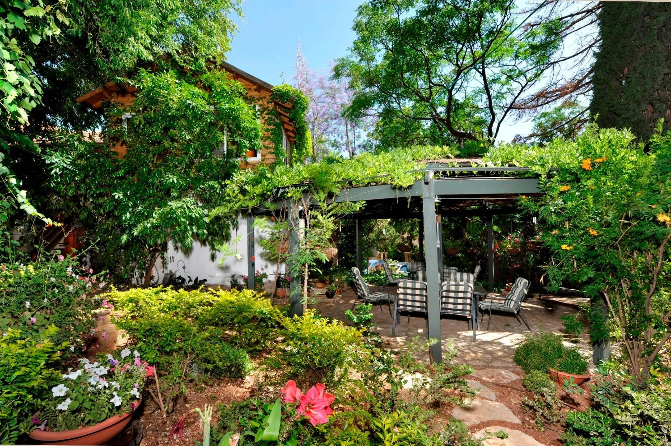 Patio in Eretz Hagalil - Land of Galilee