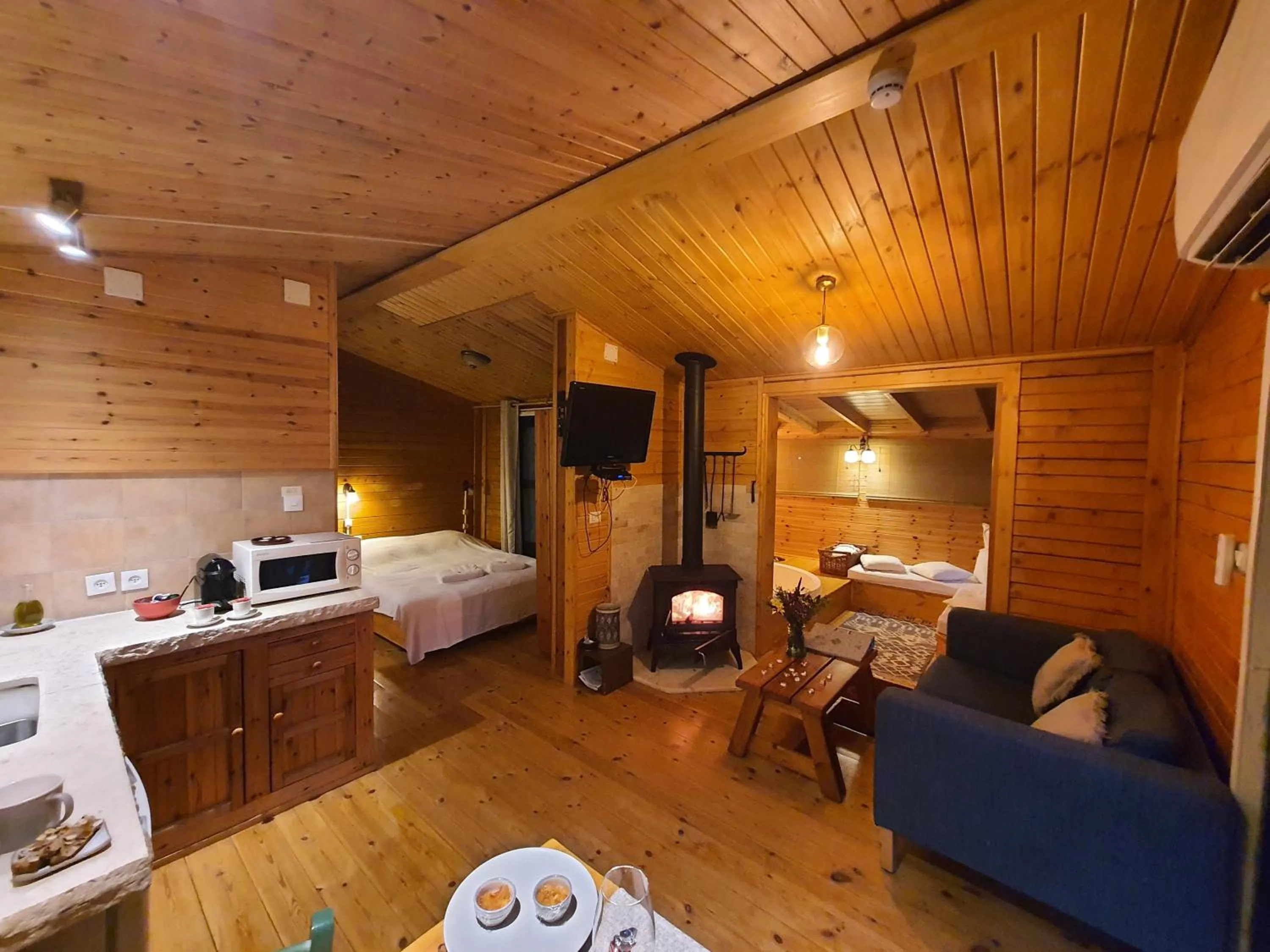 Bed in Eretz Hagalil - Land of Galilee