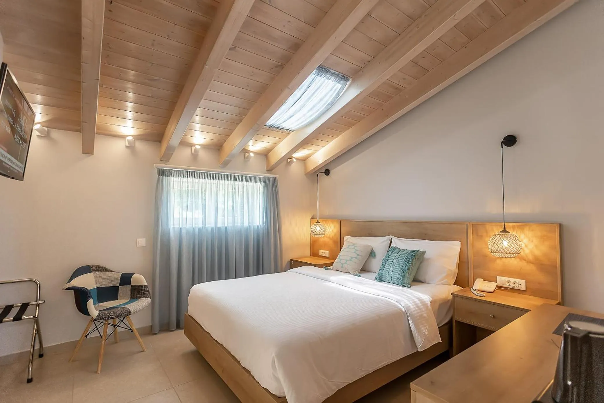 Photo of the whole room, Bed in Telesilla Hotel