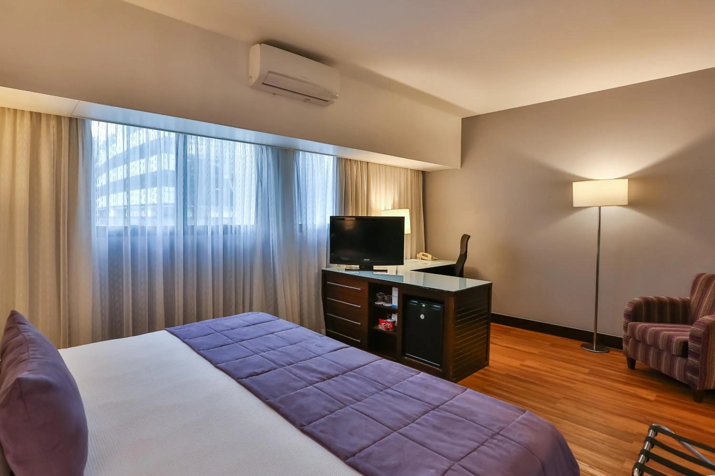 Bedroom, Bed in Wyndham São Paulo Berrini