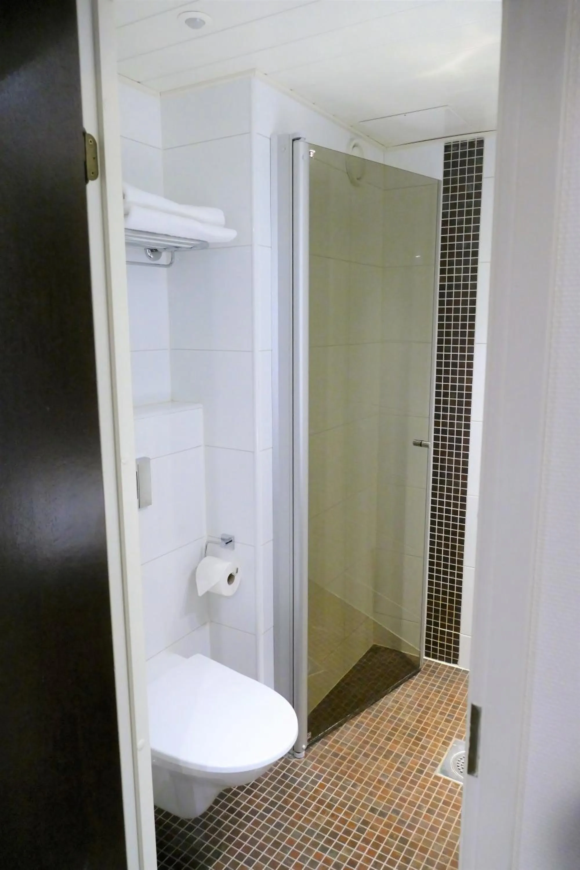 Shower in Hotel Kalliohovi