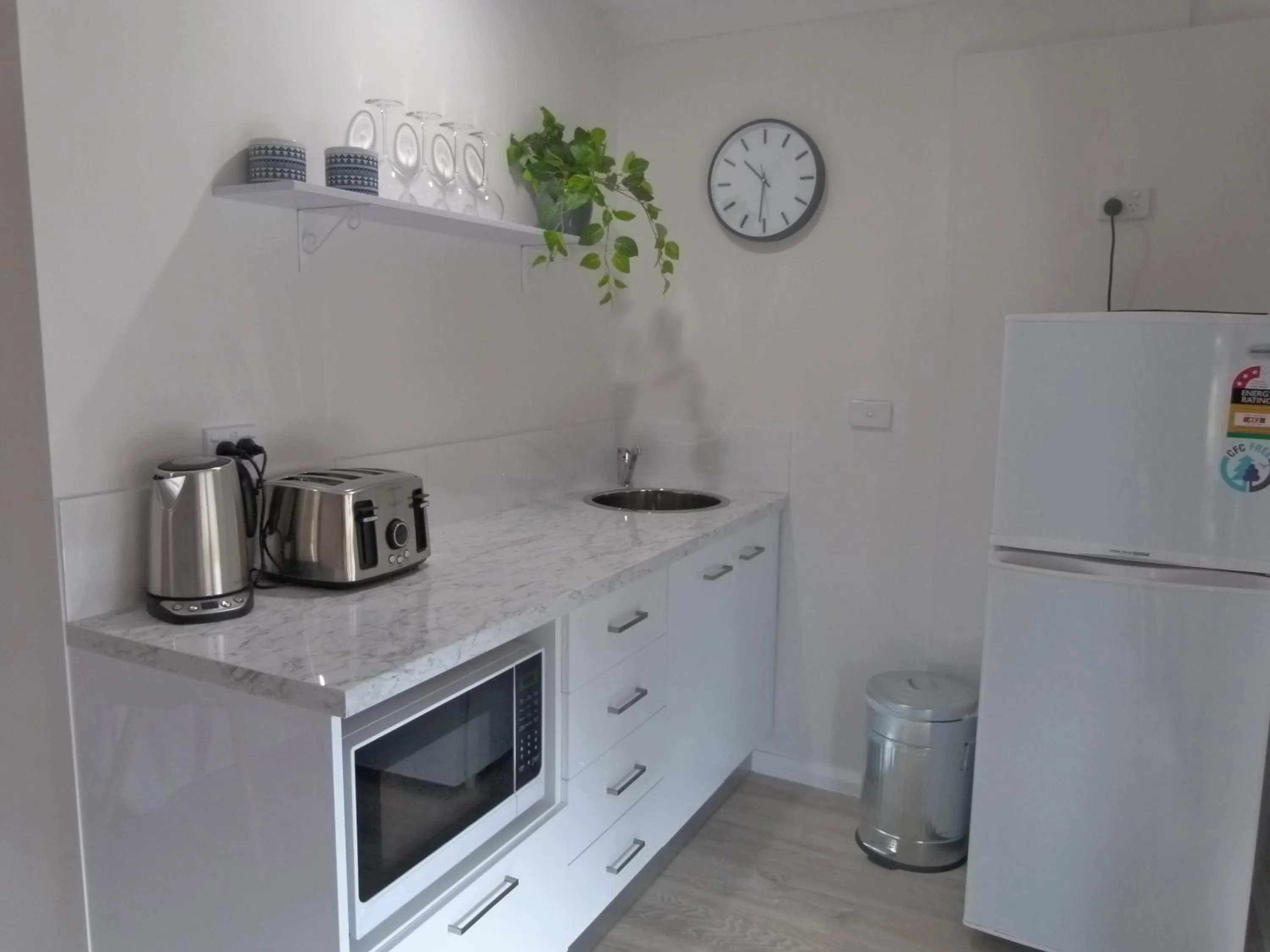 Kitchen or kitchenette in The Sanctuary at Paradise Beach B&B