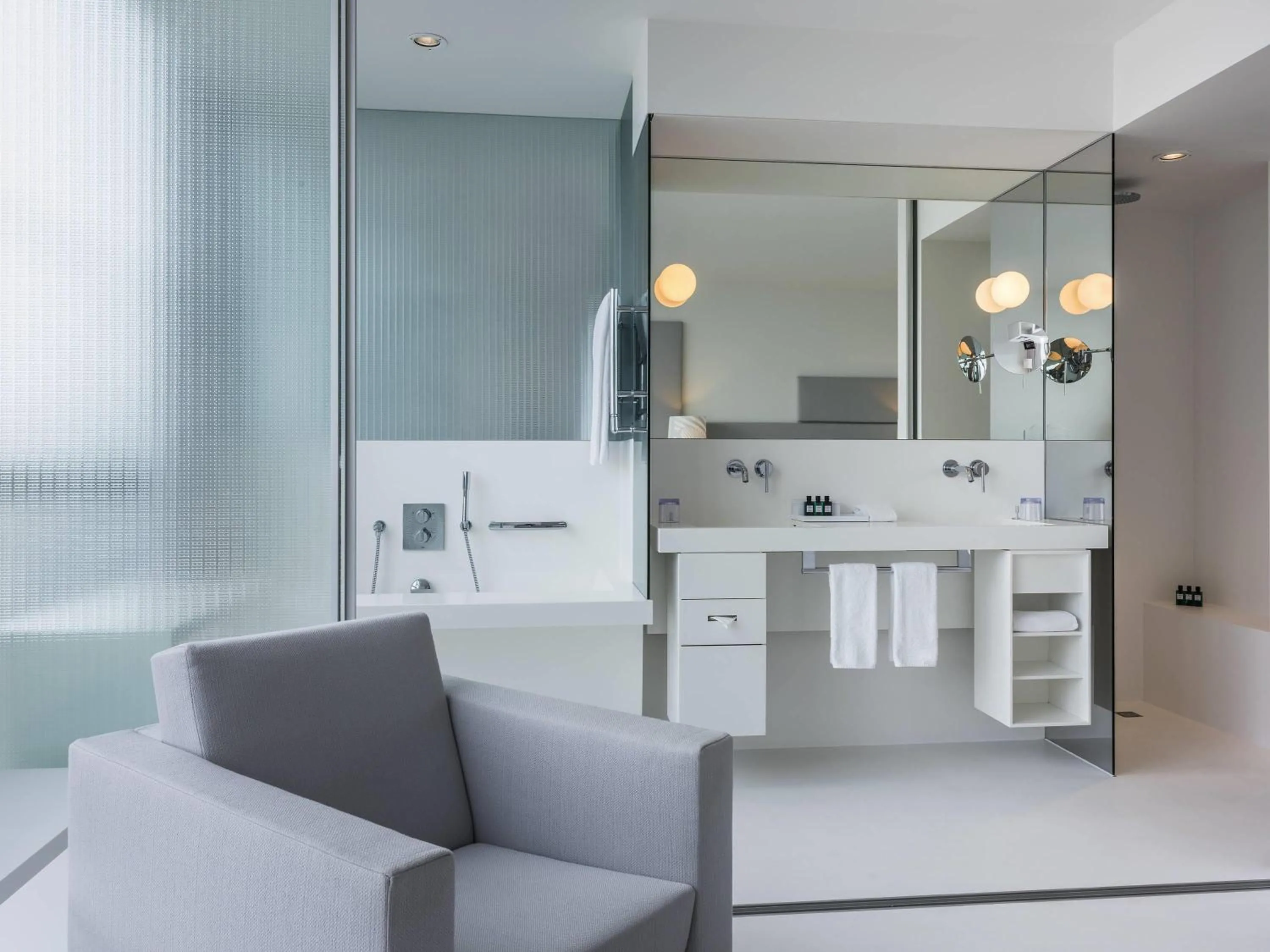 Bedroom in SO/ Vienna