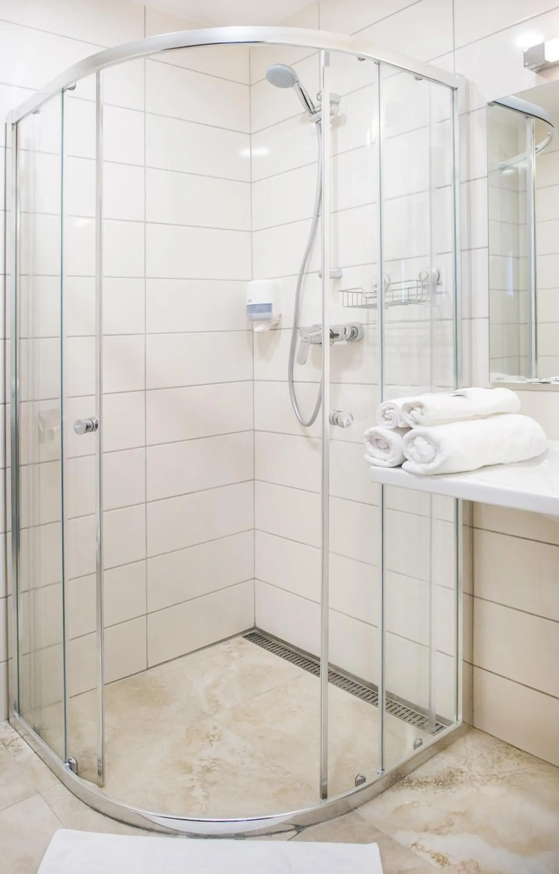 Economy Twin Room - single occupancy in Hotel Porto Economy Twin Room - single occupancy in Hotel Porto