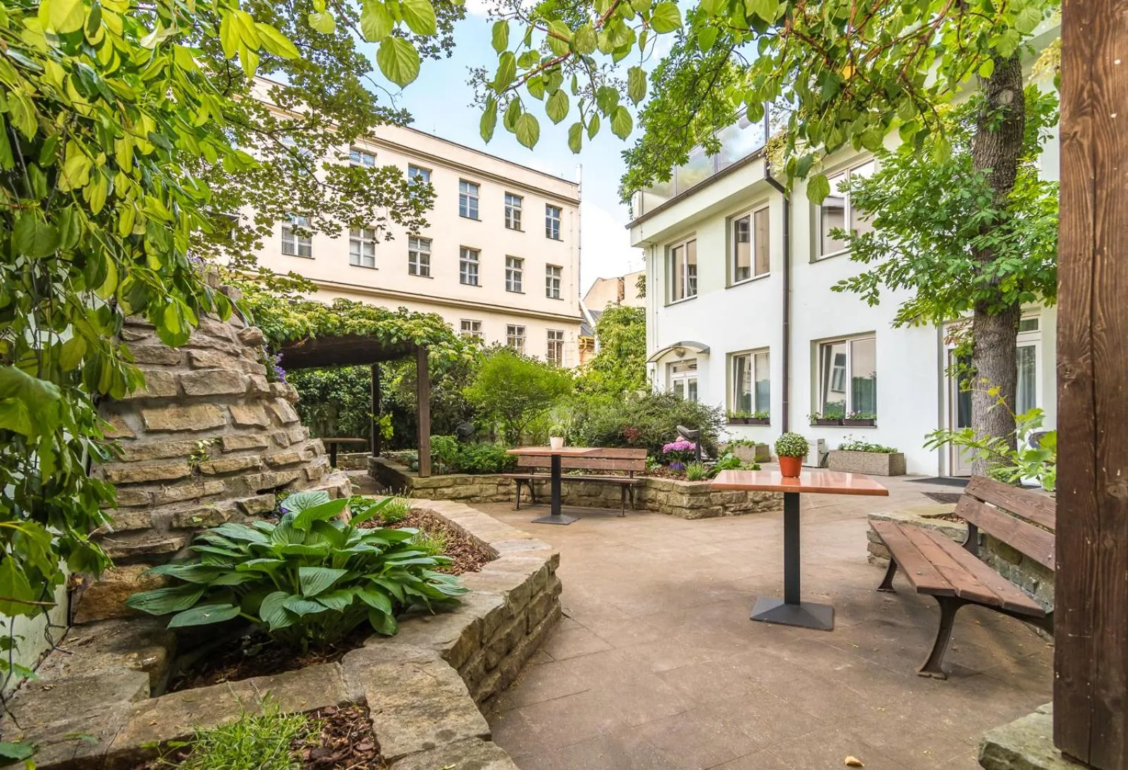 Garden in Hotel Museum
