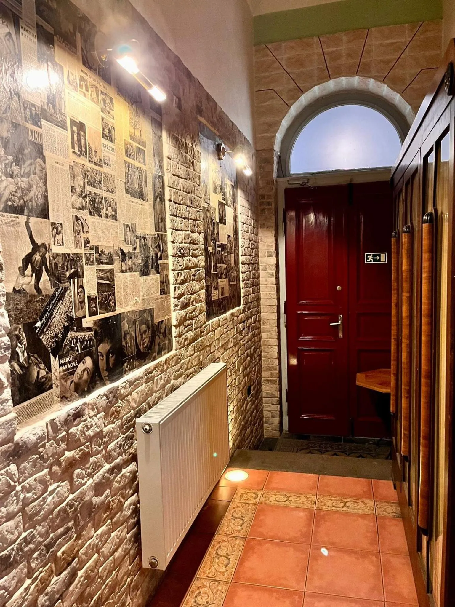 Facade/entrance in Casa Italia Prague