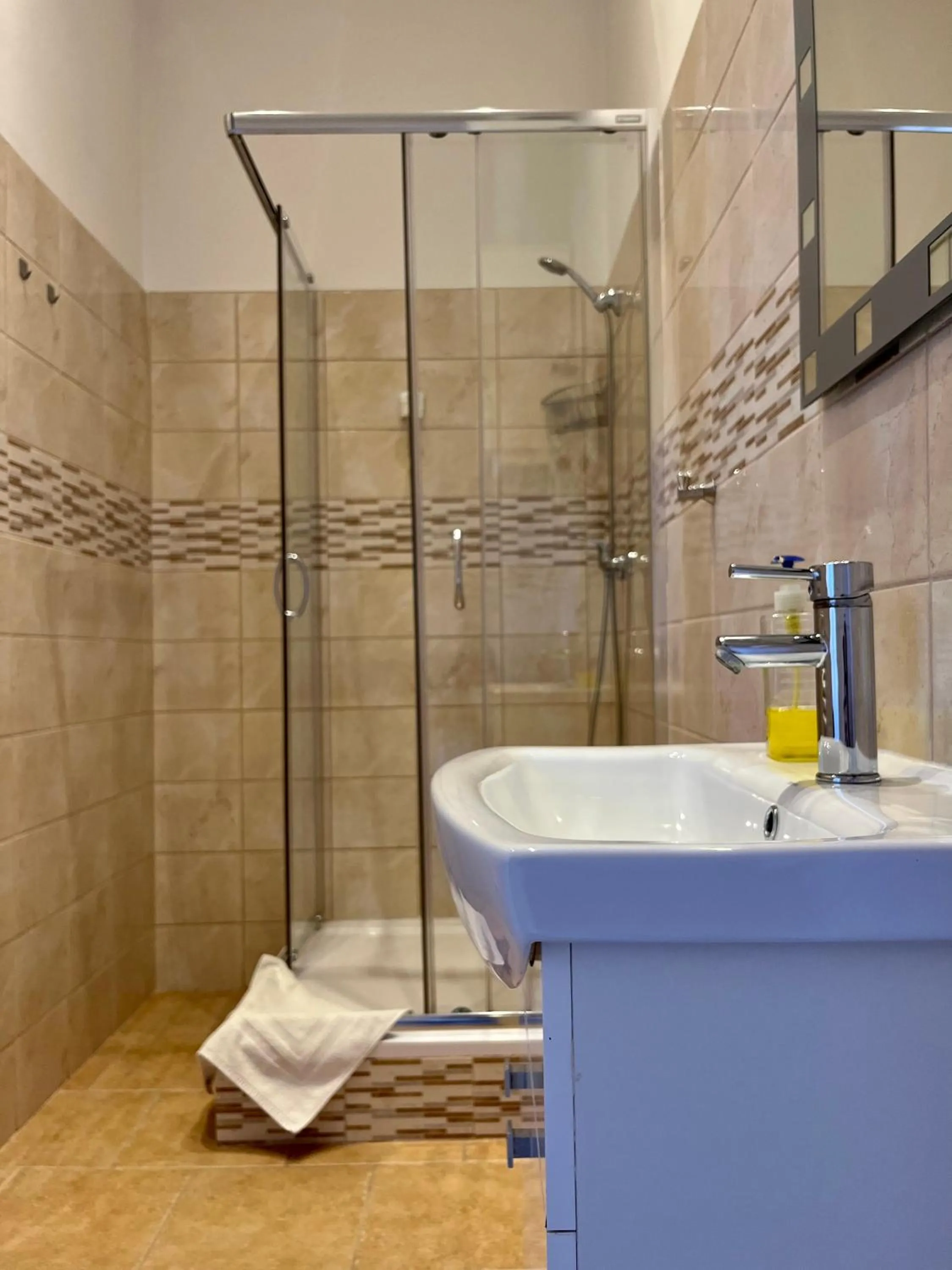 Shower in Casa Italia Prague