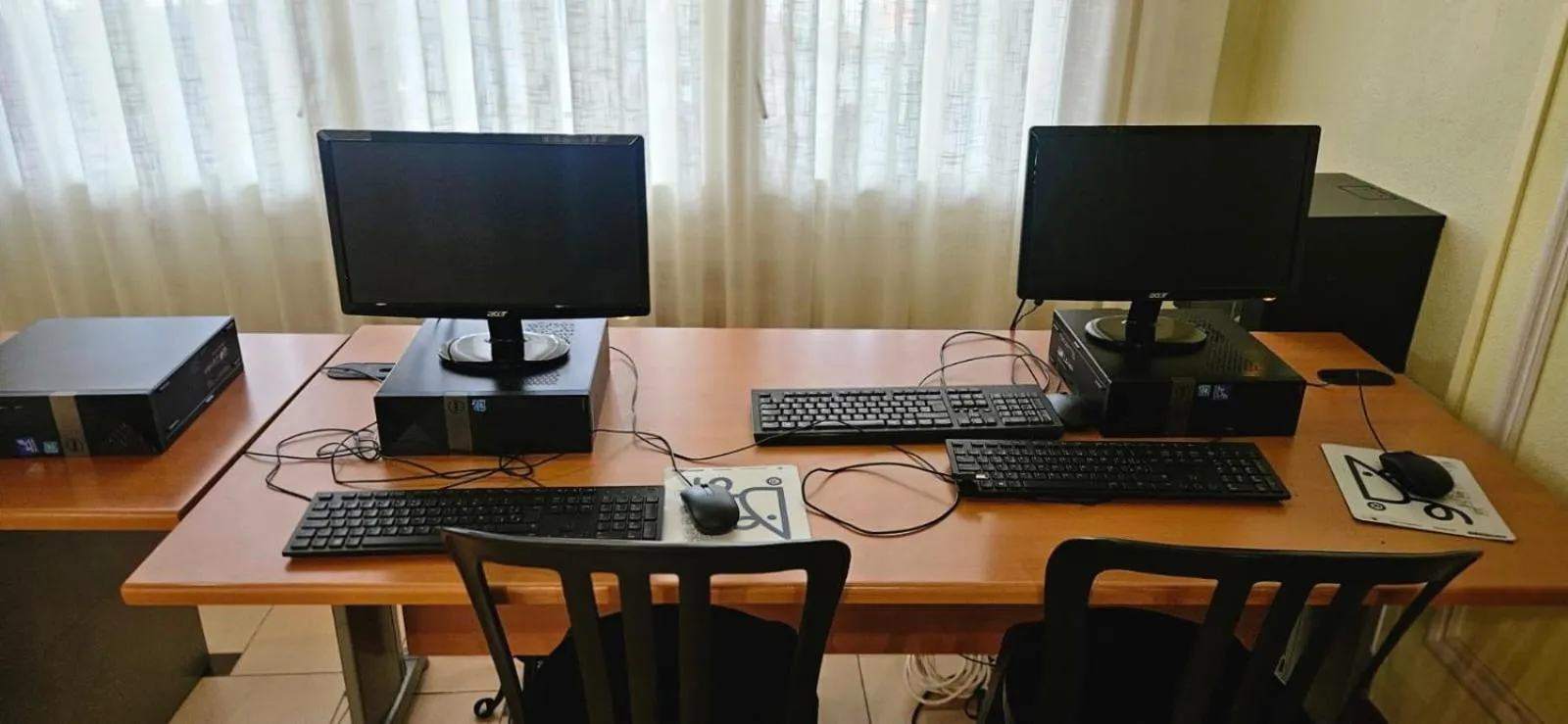 Communal lounge/ TV room in Hotel Rey Sancho Ramírez Somontano SL