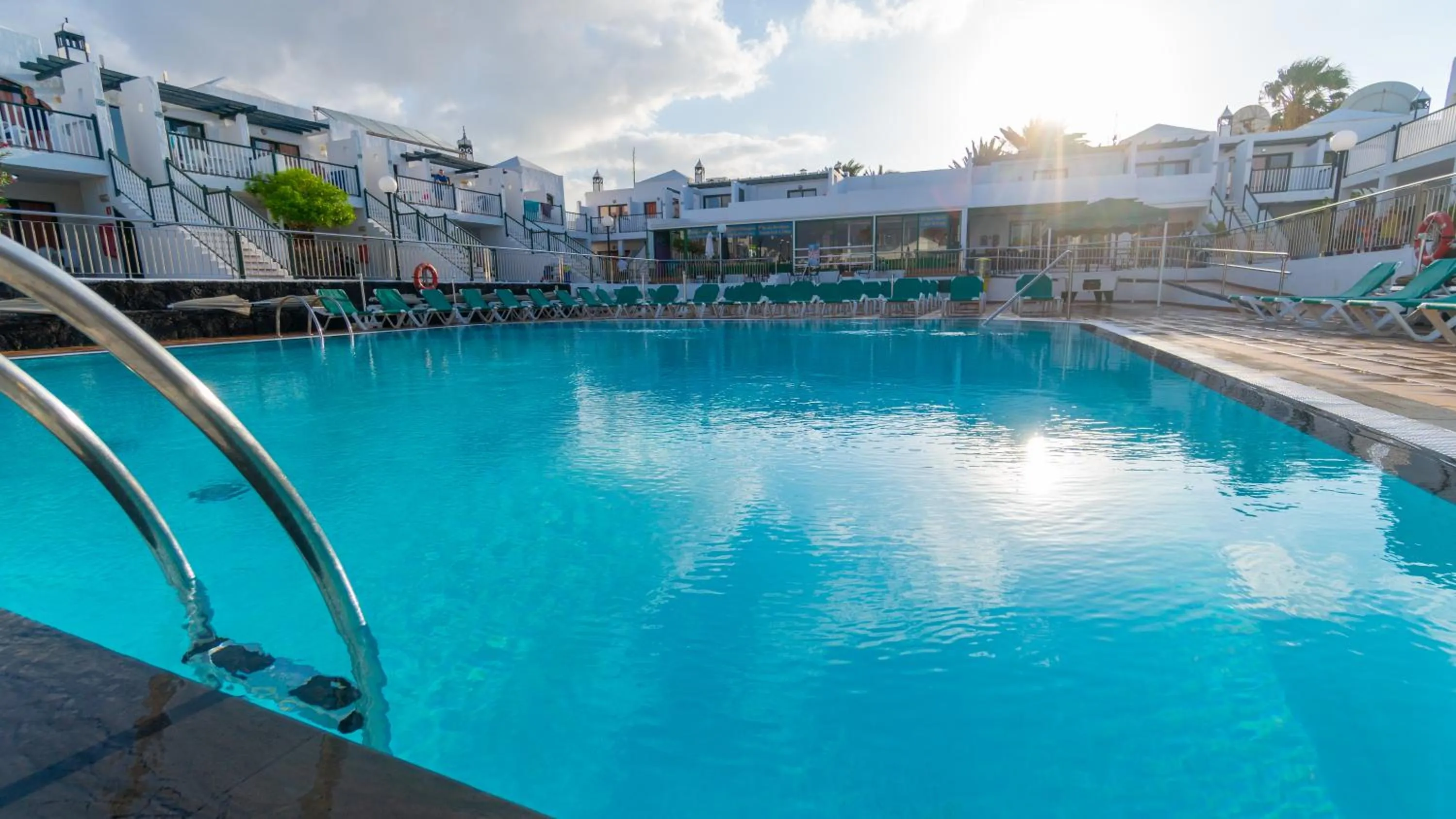 Swimming pool in Bitacora Lanzarote Club