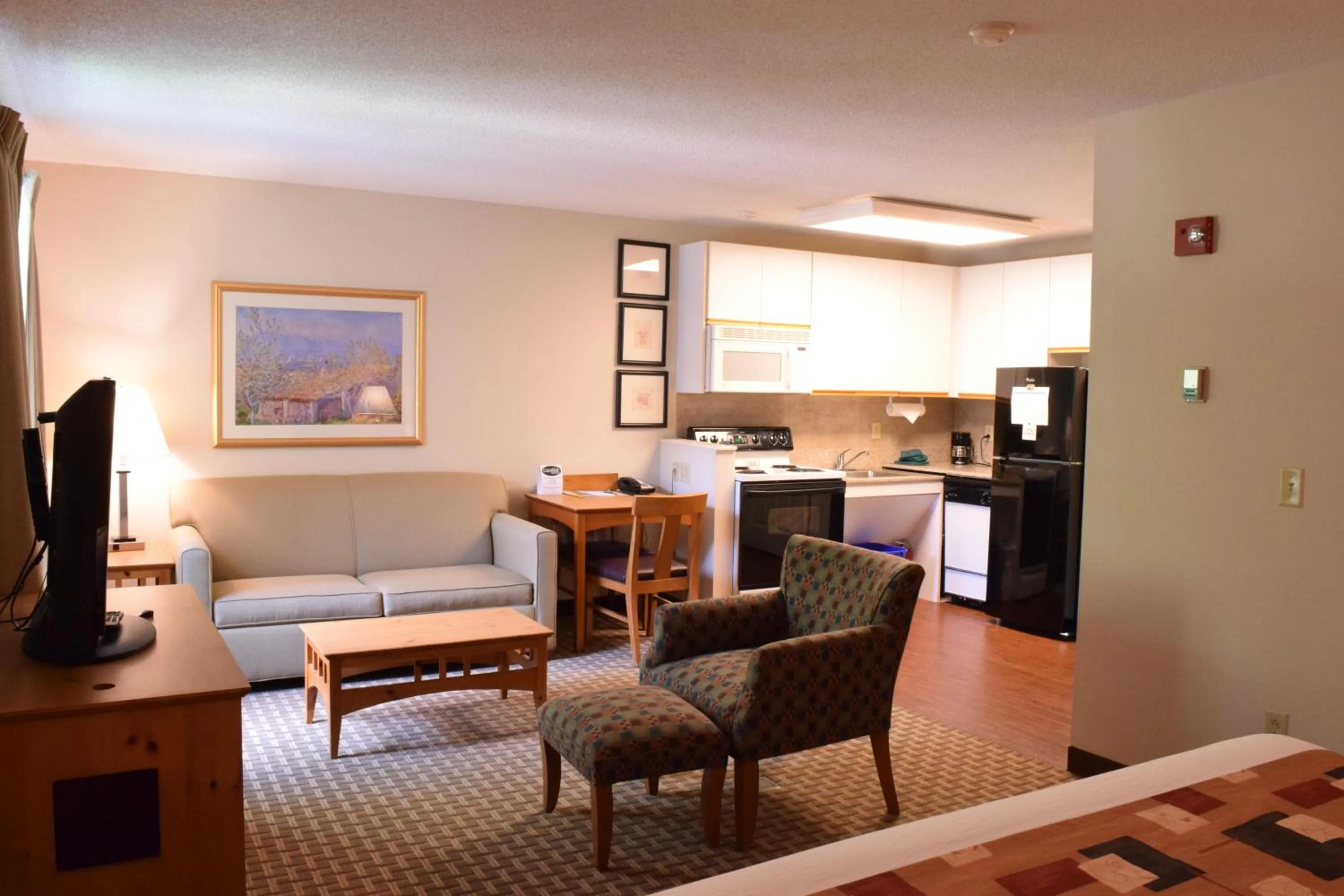 Living room in Cresthill Suites Syracuse