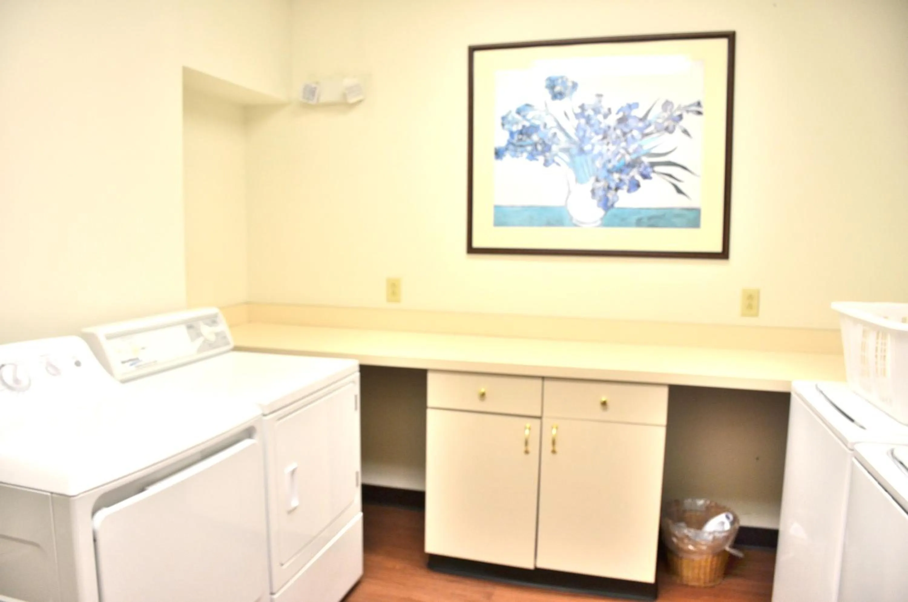 washing machine in Cresthill Suites Syracuse