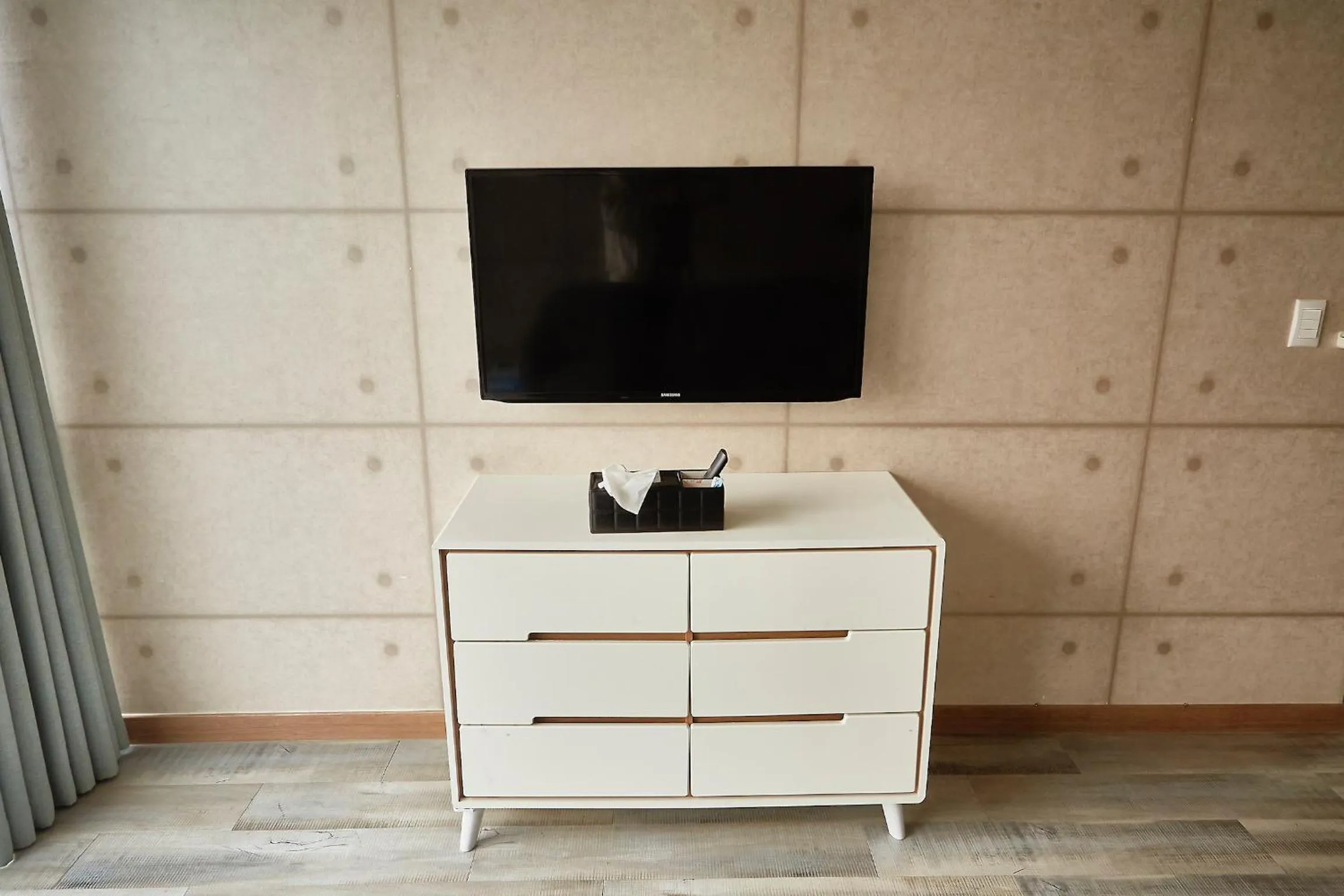 TV and multimedia in Guest 145