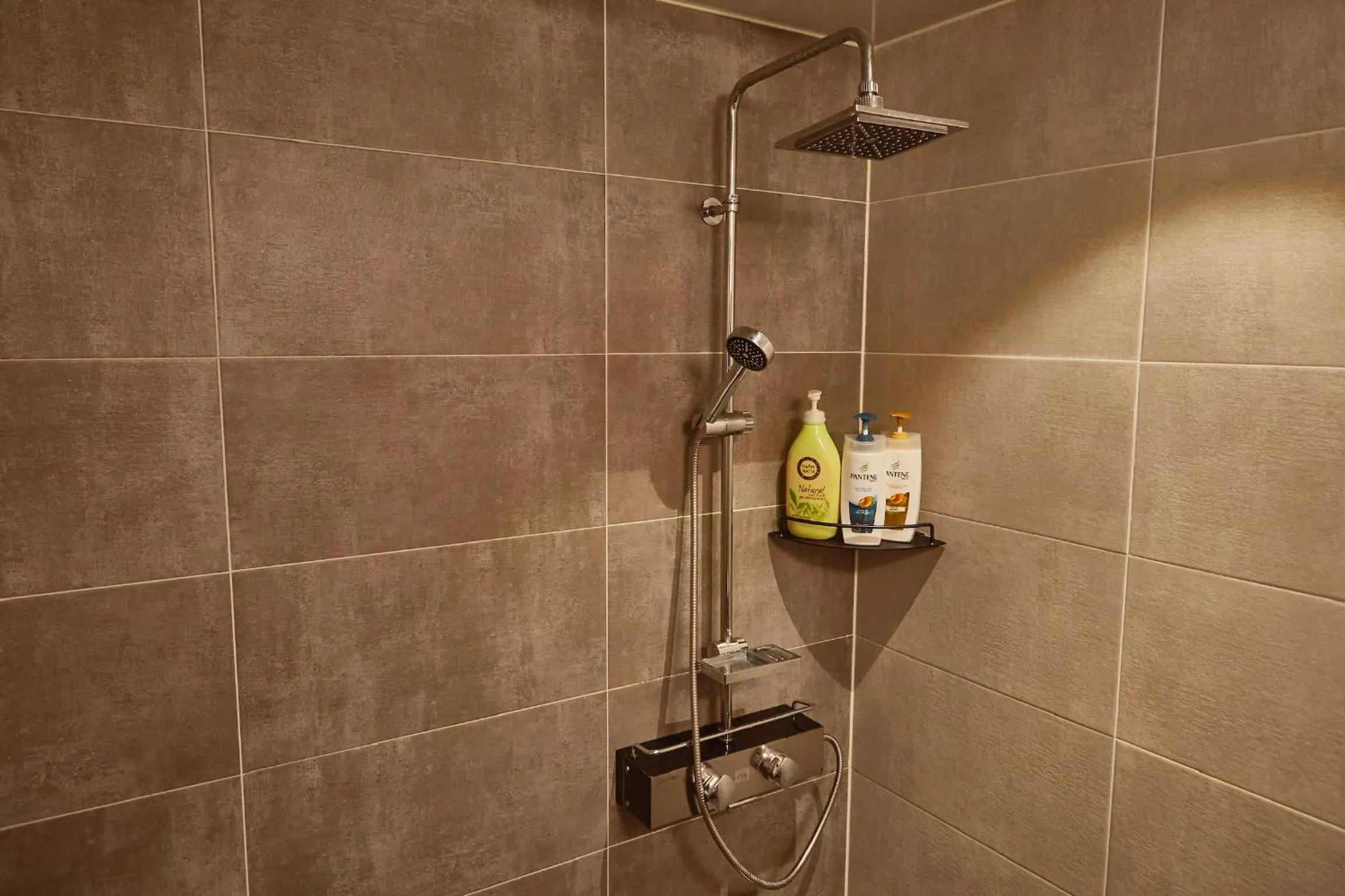 Shower in Guest 145
