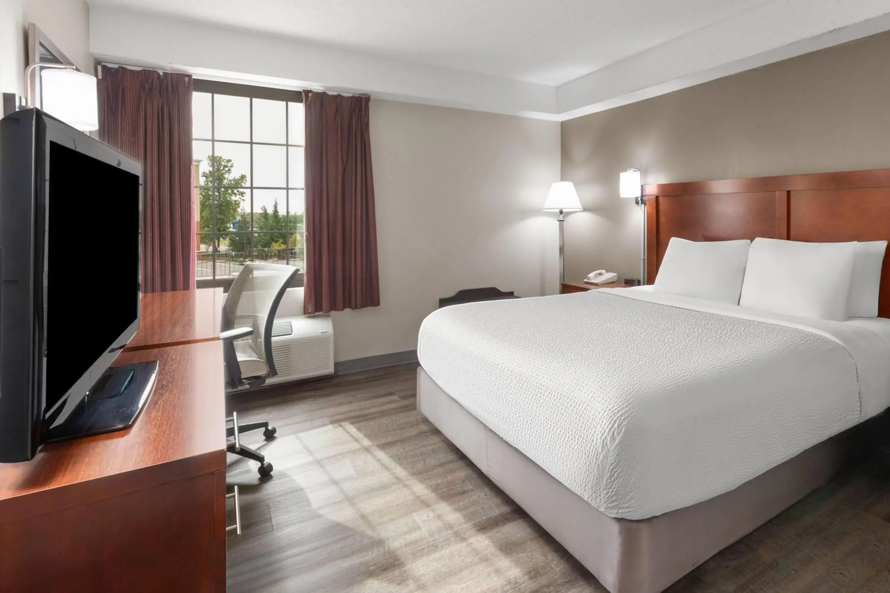 Queen Room - Smoking in Days Inn by Wyndham Dumfries Quantico Queen Room - Smoking in Days Inn by Wyndham Dumfries Quantico