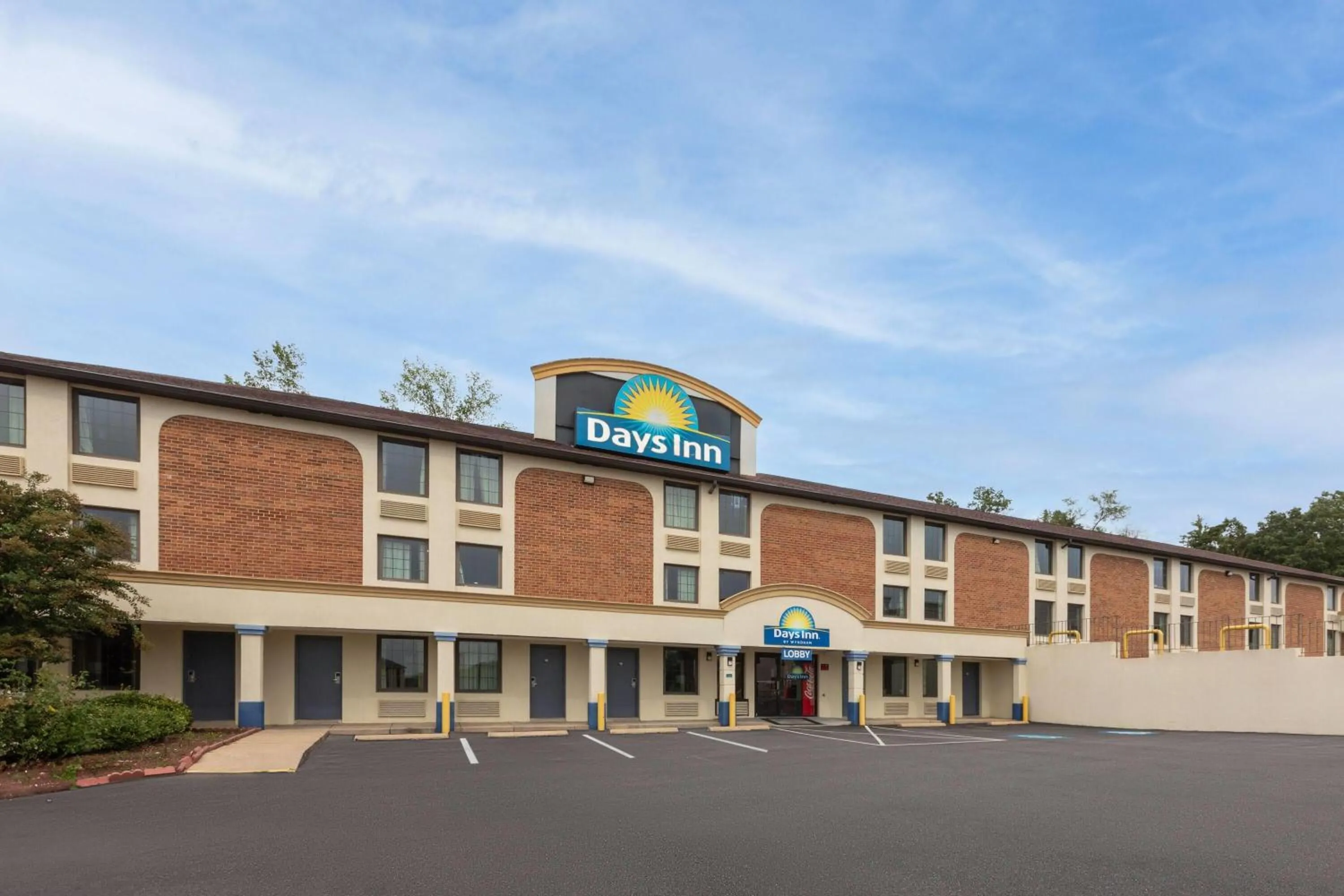 Property building in Days Inn by Wyndham Dumfries Quantico