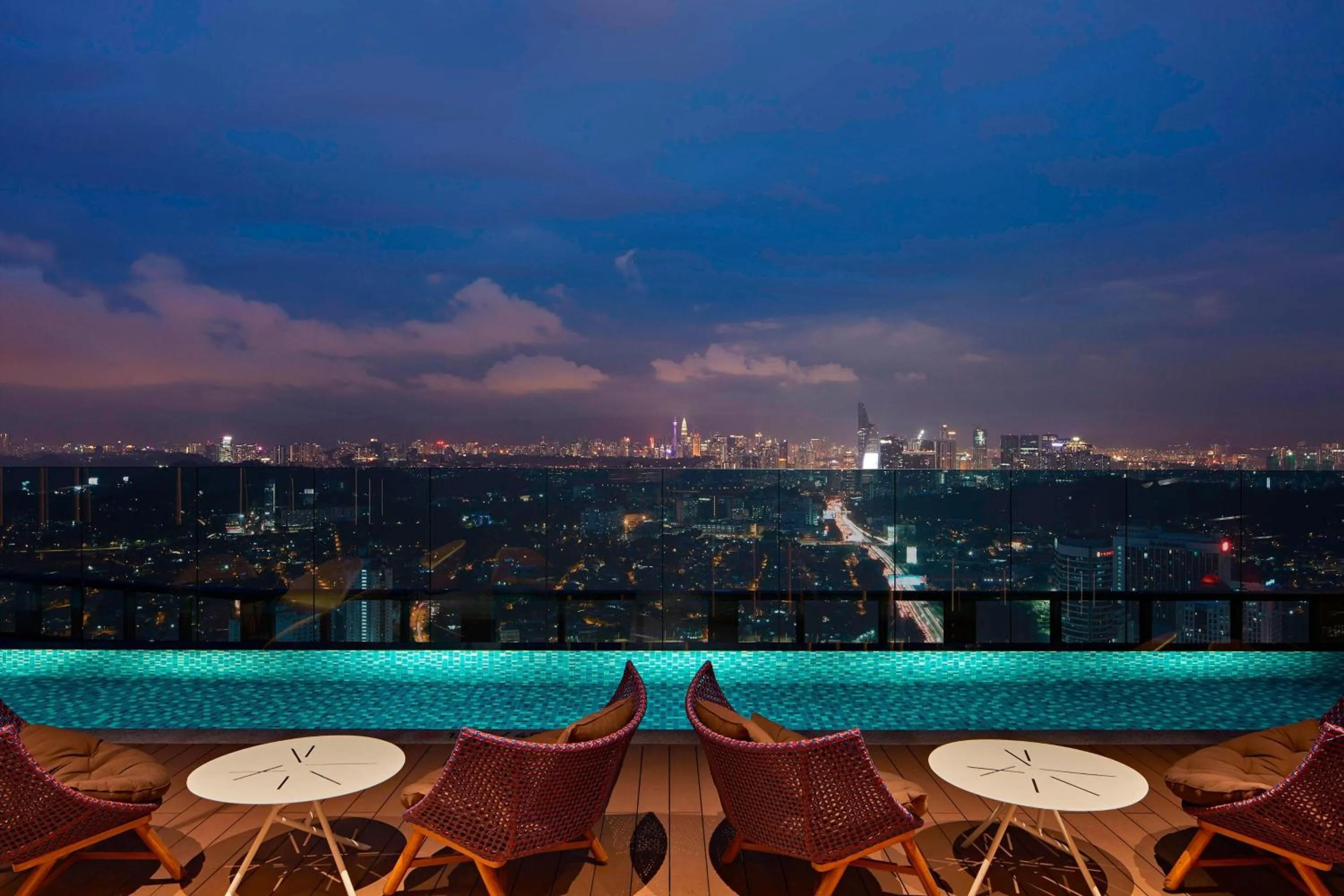 Swimming pool in Sheraton Petaling Jaya Hotel