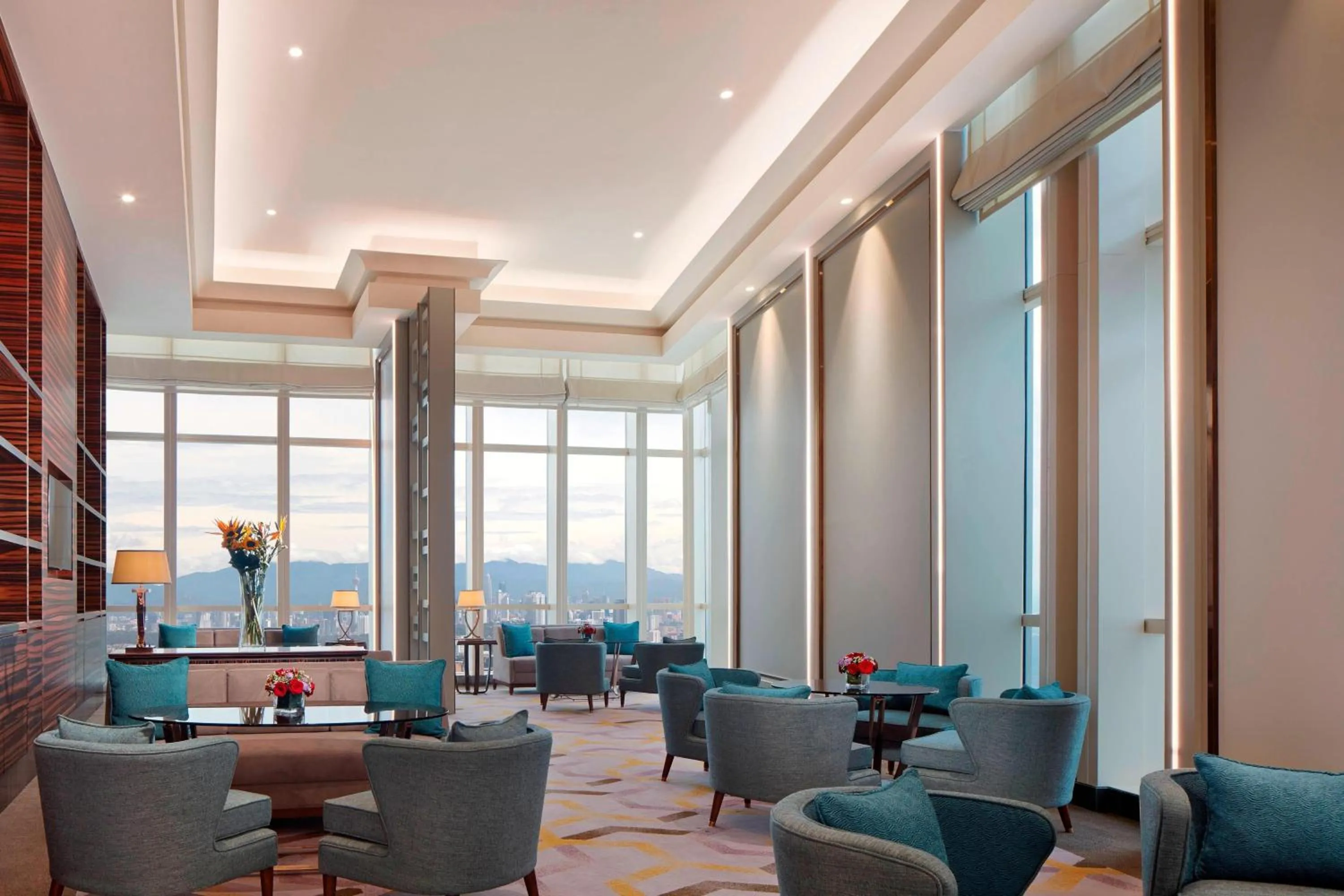 Lounge or bar in Sheraton Petaling Jaya Hotel