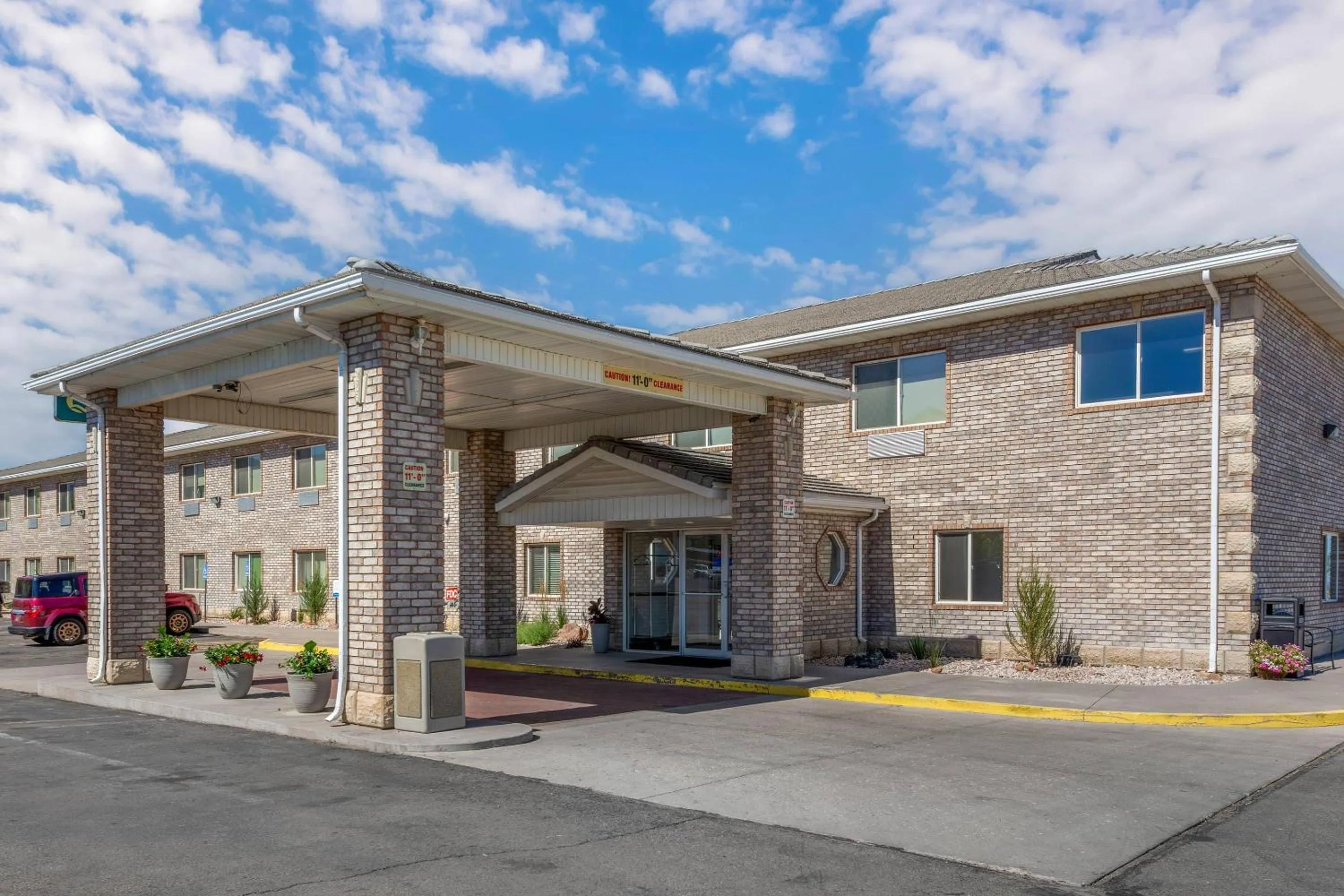 Property building in Quality Inn & Suites Fillmore I-15
