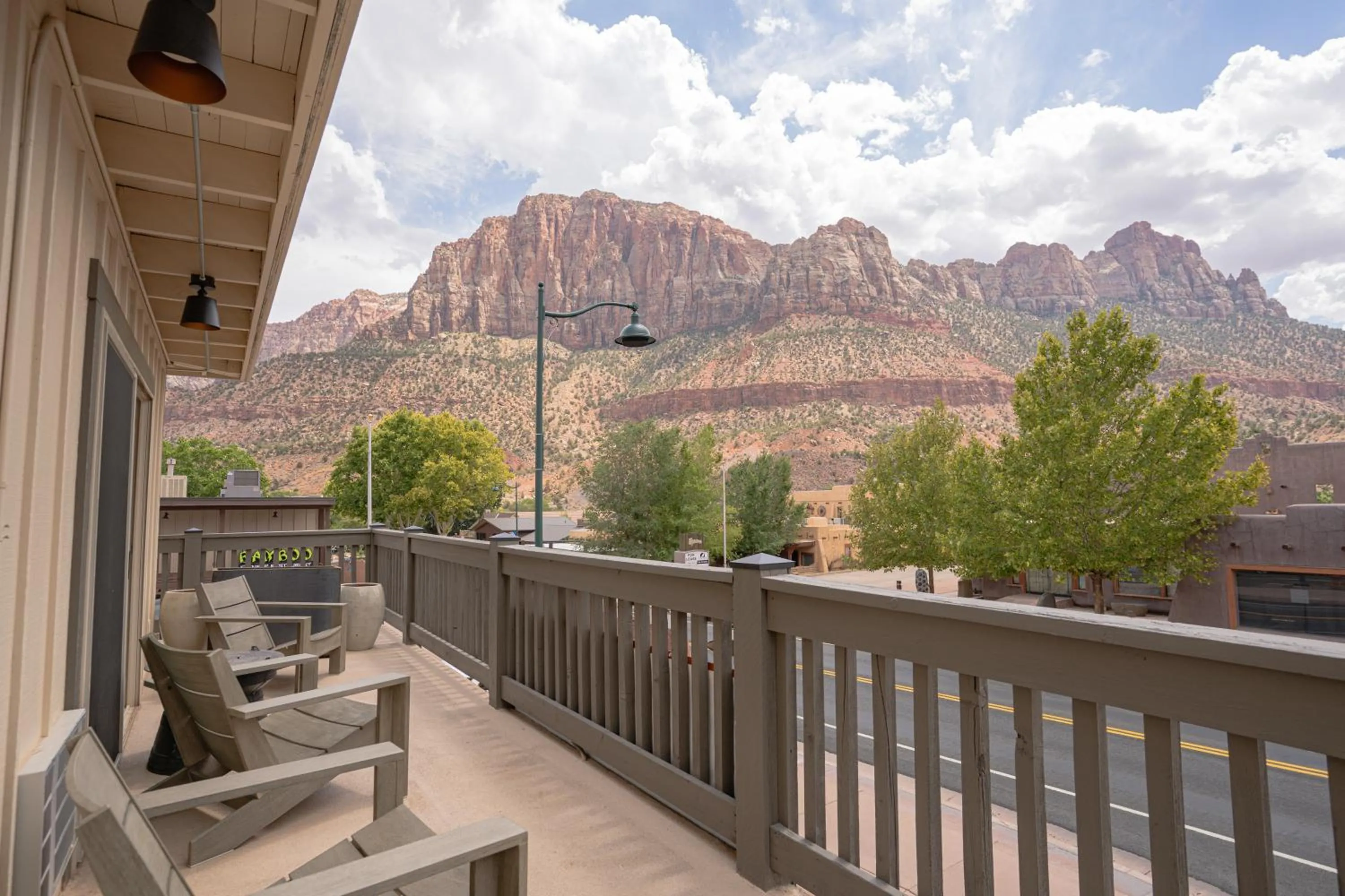 Mountain view in Petty Ranch Inn