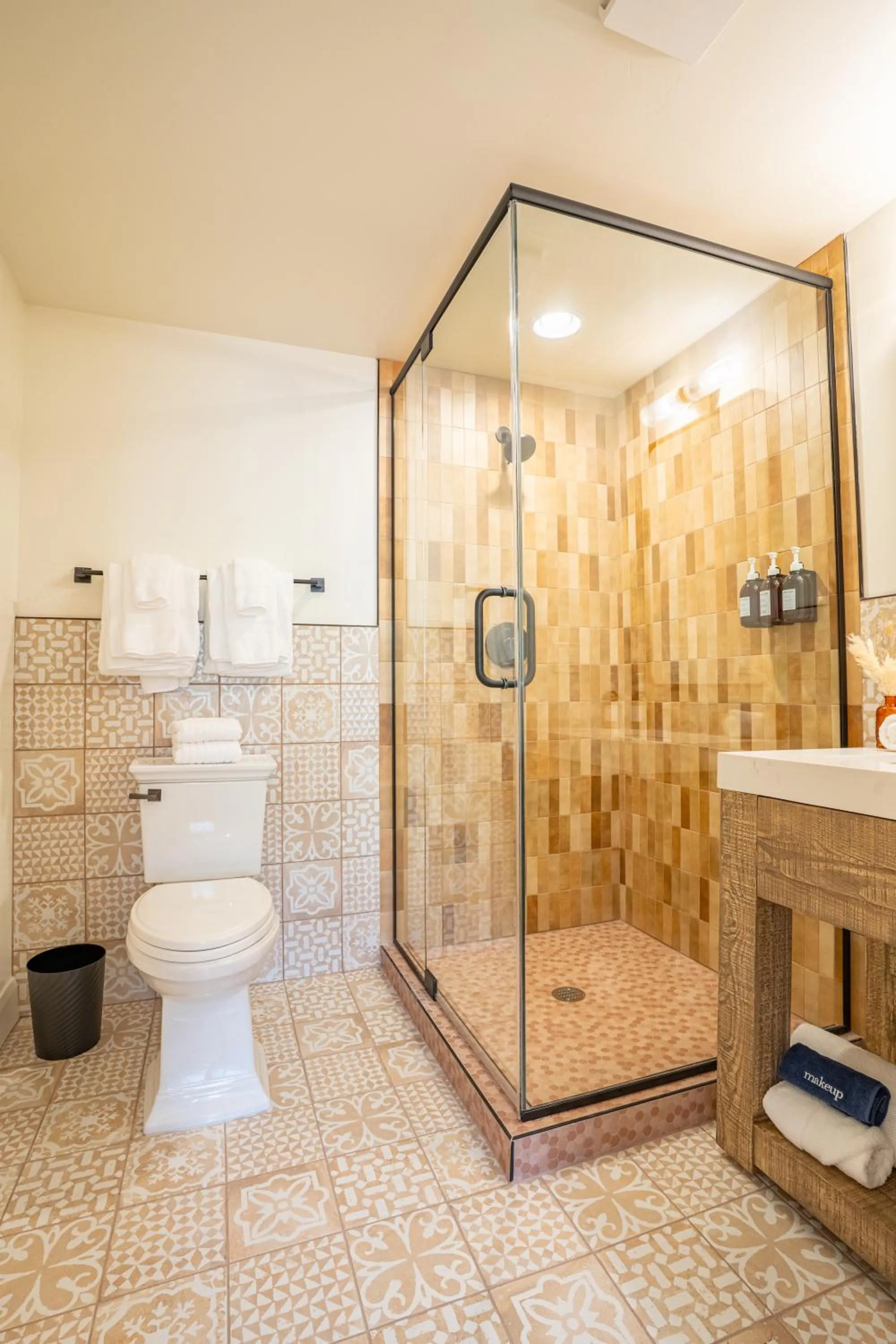 Shower in Petty Ranch Inn