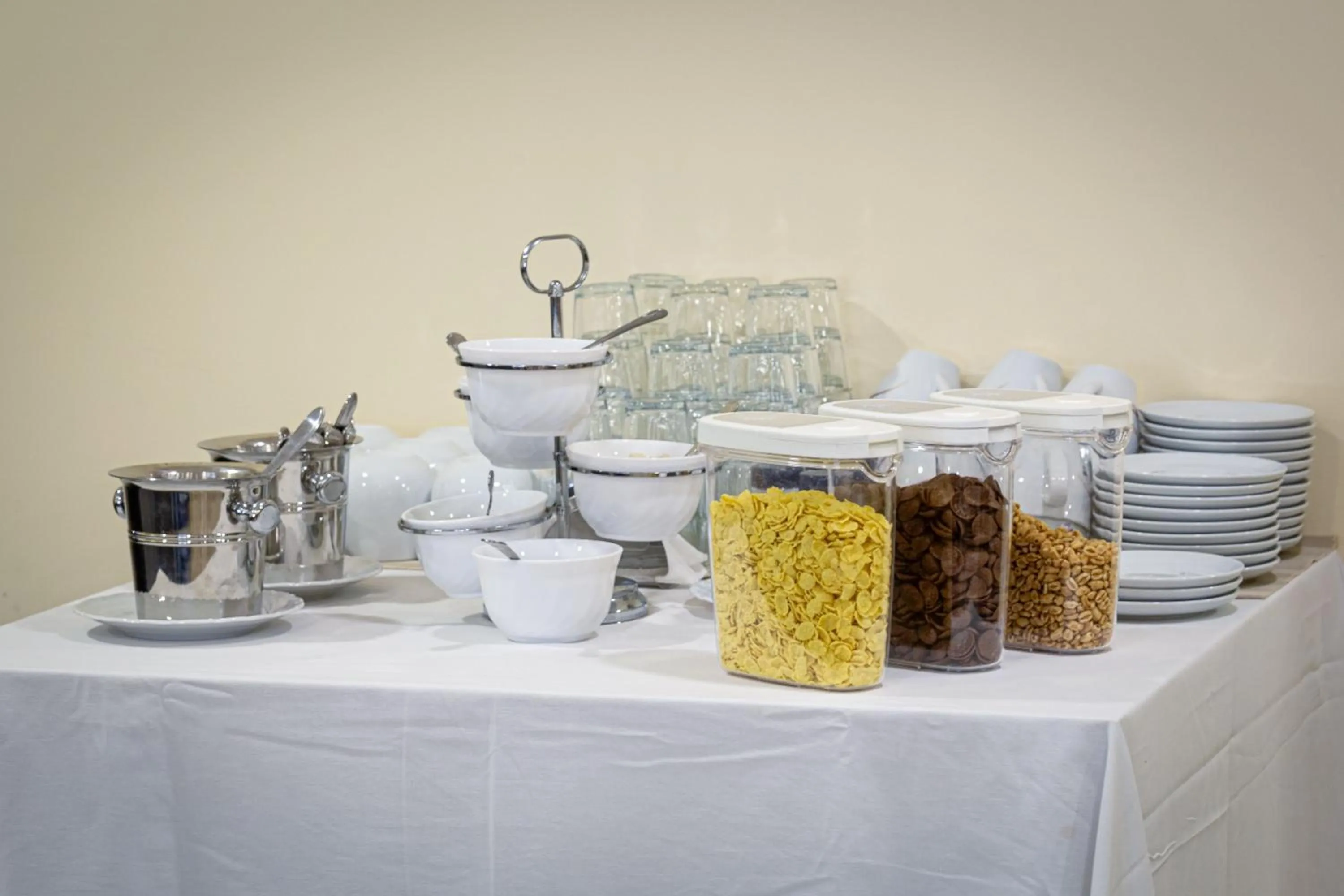 Buffet breakfast in Galia