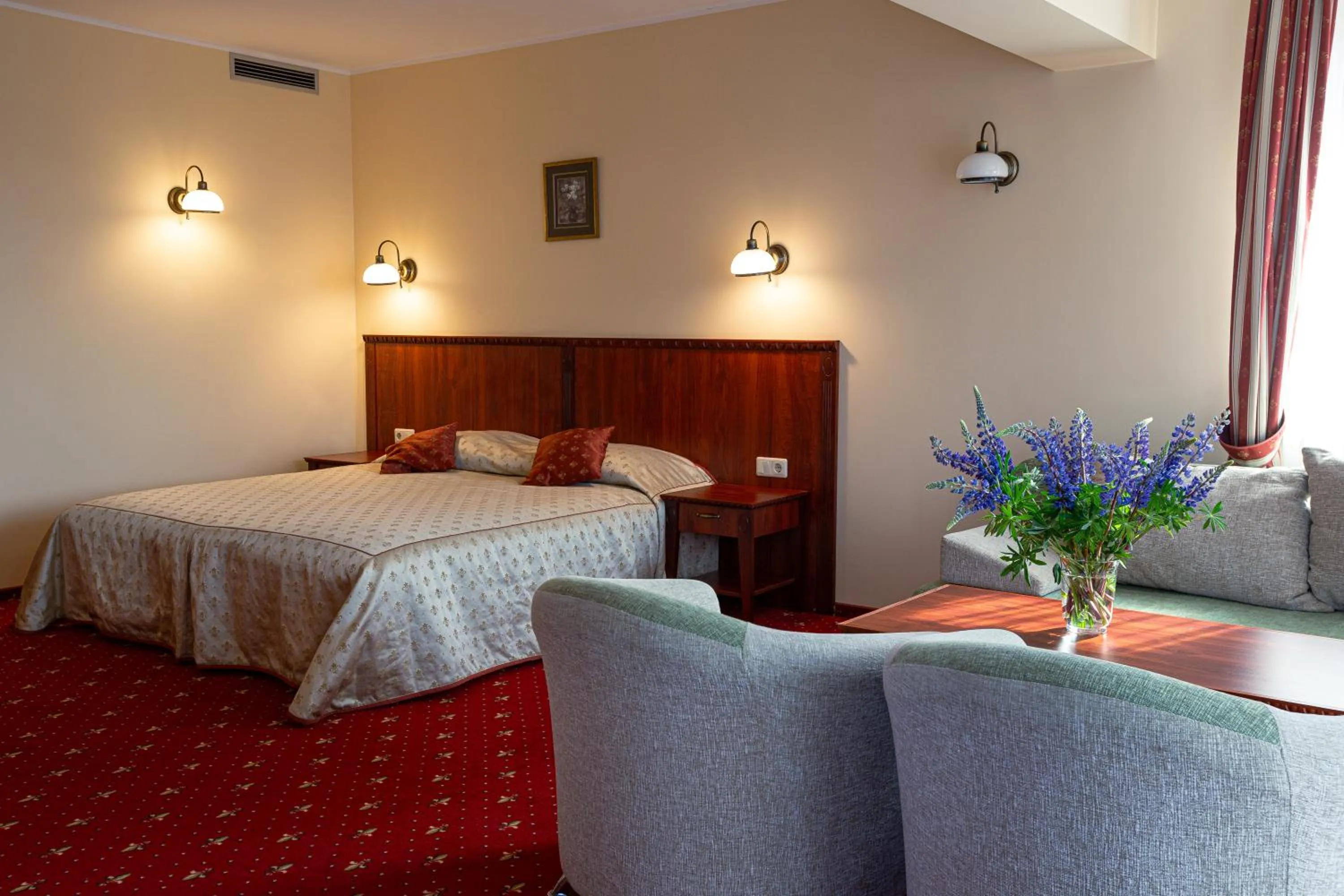 Bedroom, Bed in Galia