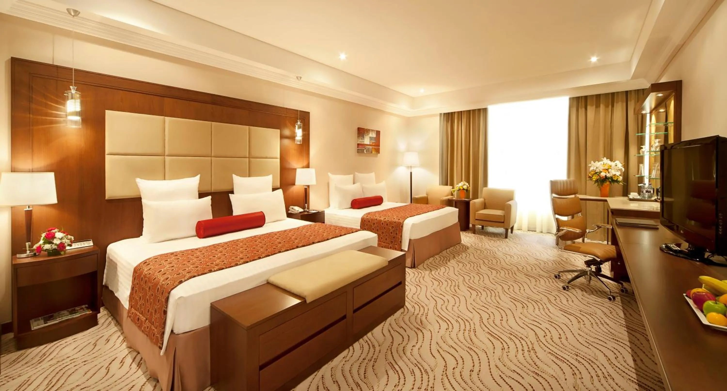 Photo of the whole room, Bed in Park Regis Kris Kin Hotel