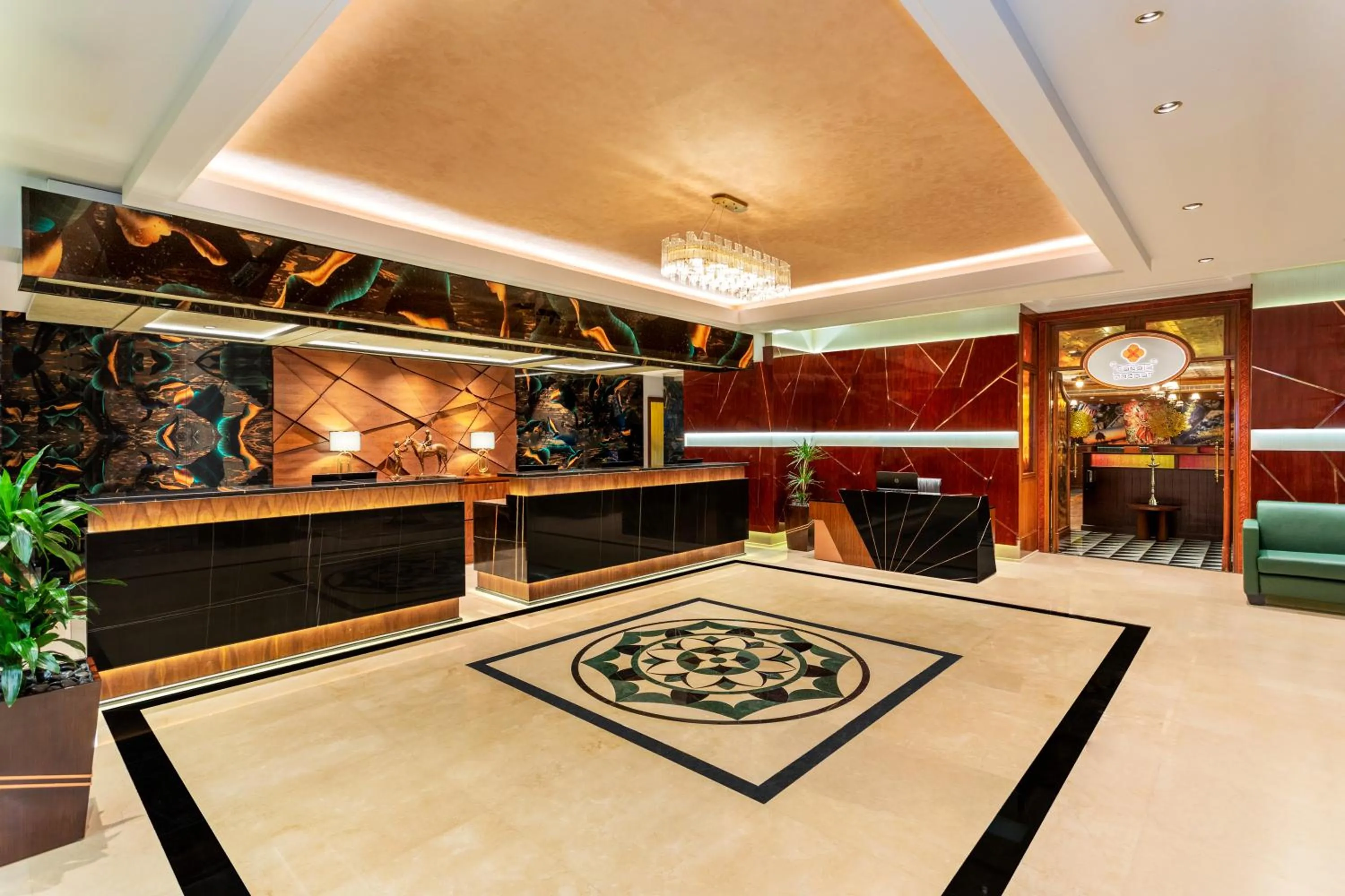 Lobby or reception in Park Regis Kris Kin Hotel