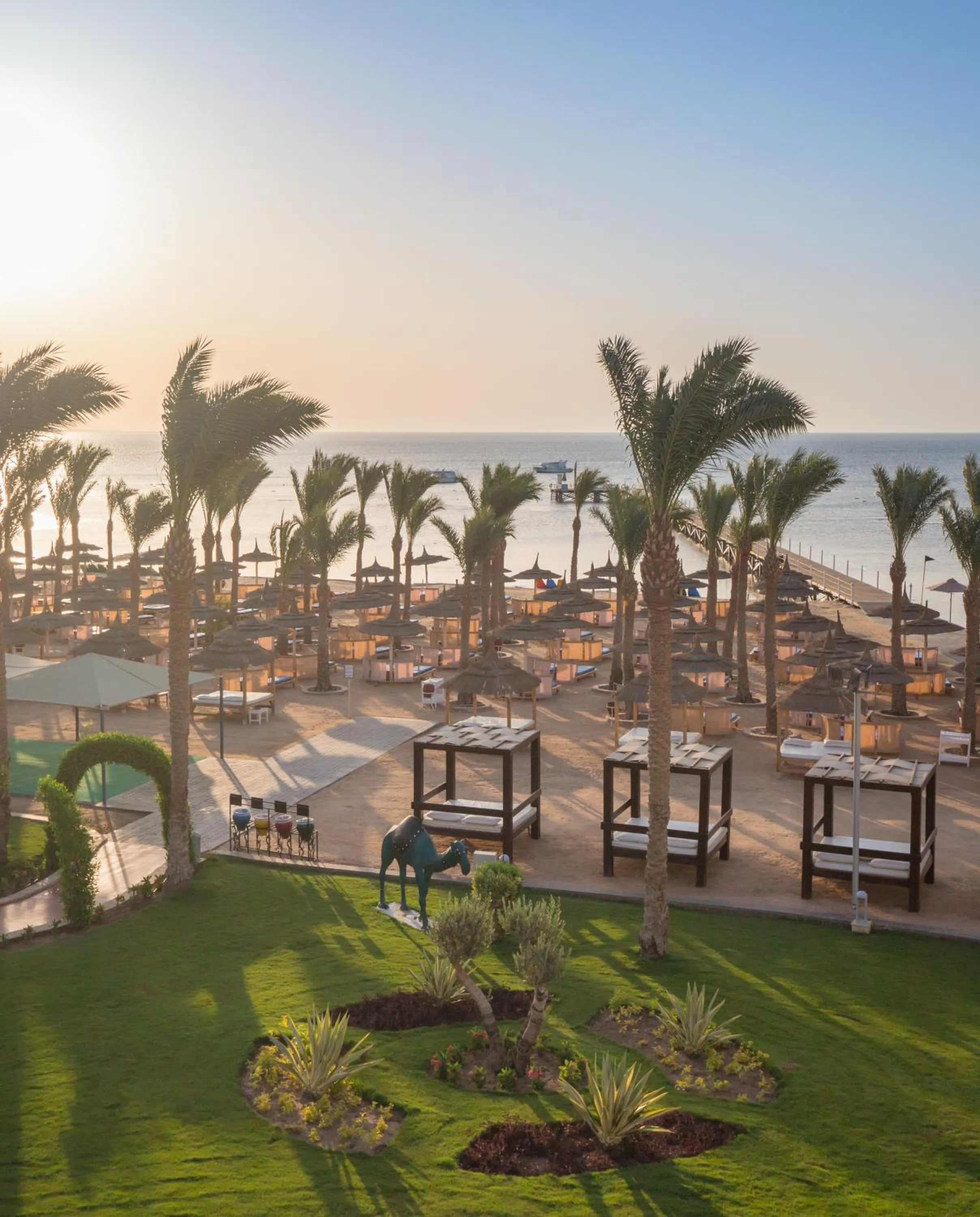 Beach in Pickalbatros Palace - Aqua Park Hurghada