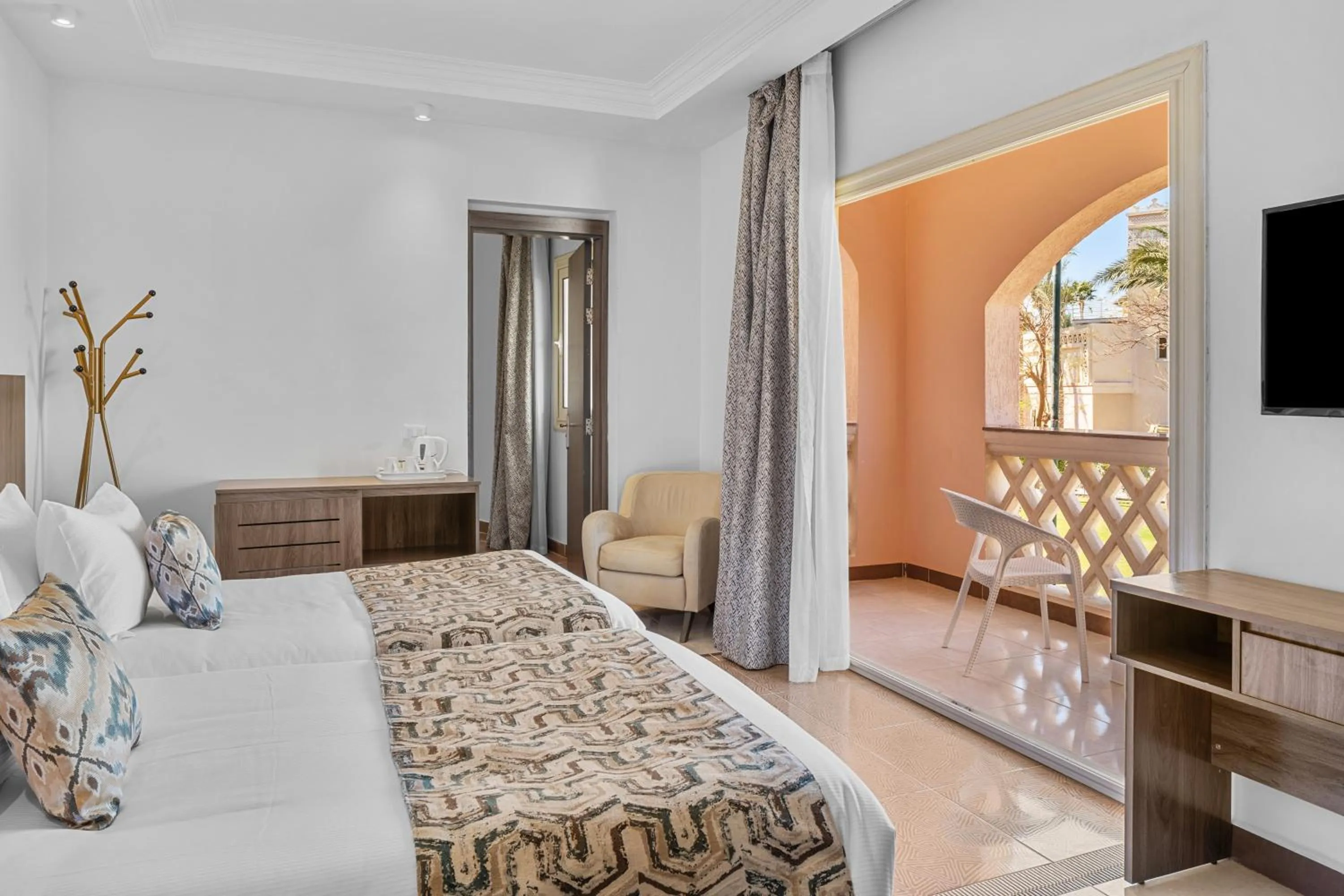 Bed in Pickalbatros Palace - Aqua Park Hurghada