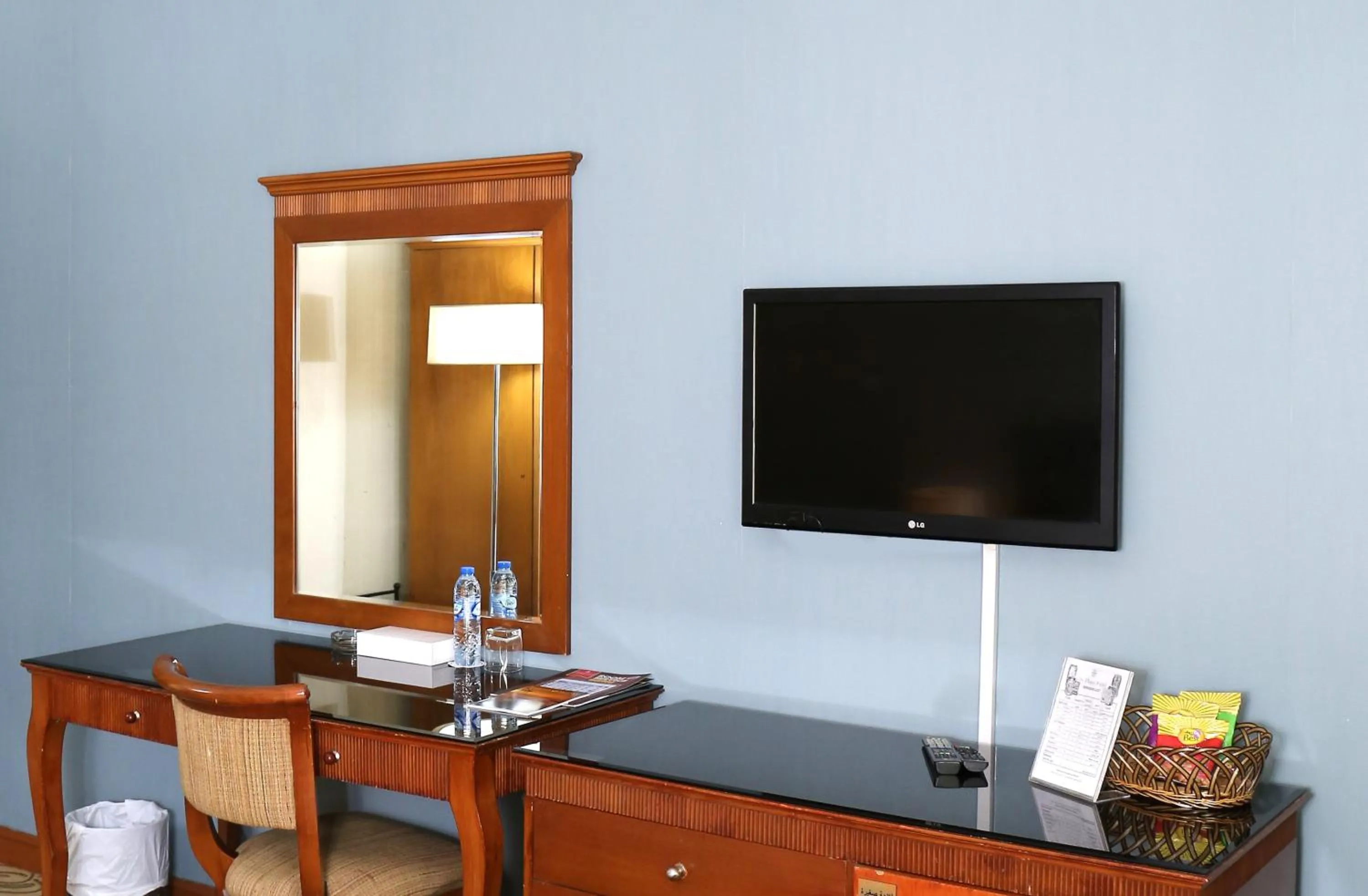 TV and multimedia in City Plaza Hotel