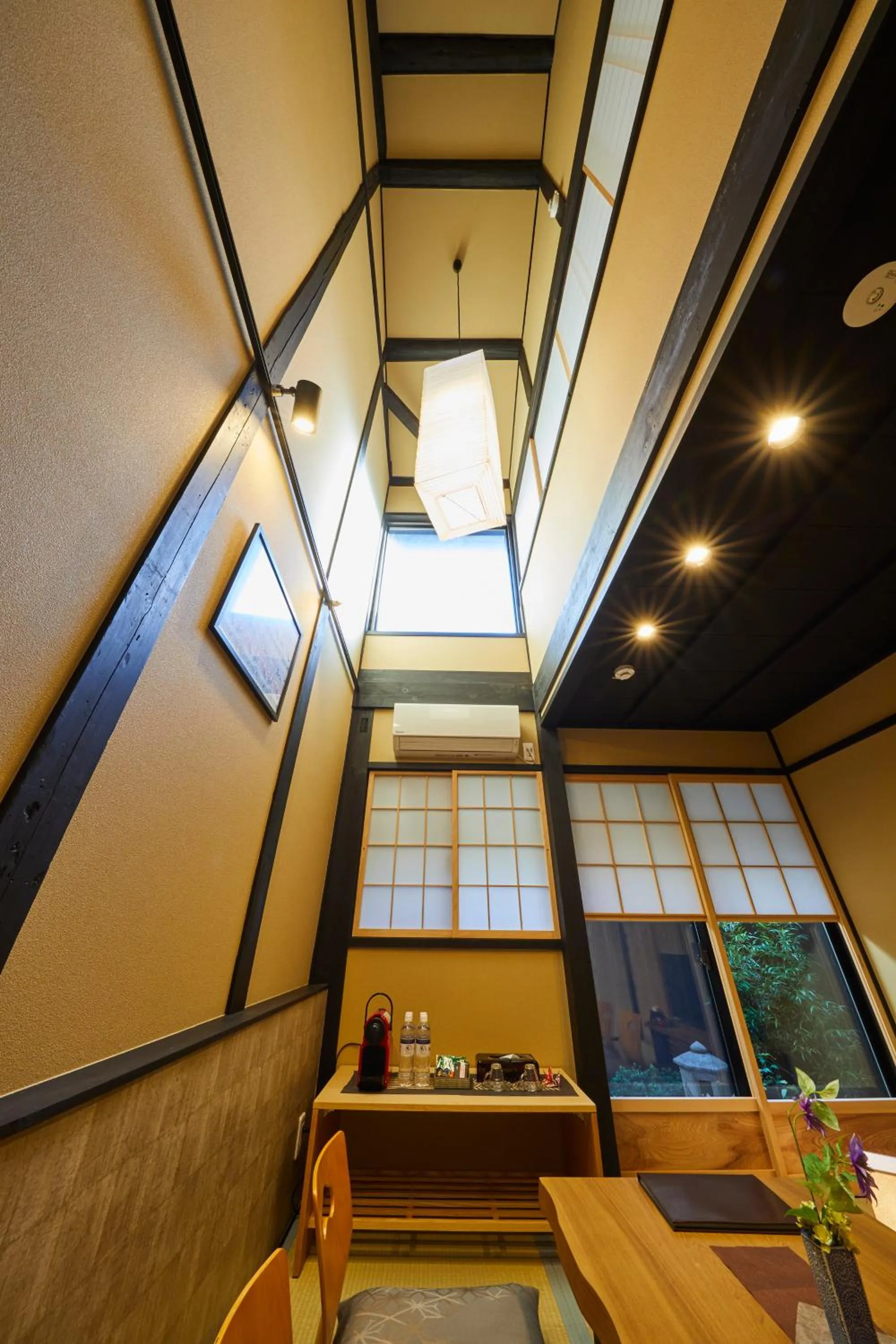 Decorative detail in Rinn Gojomibugawa East