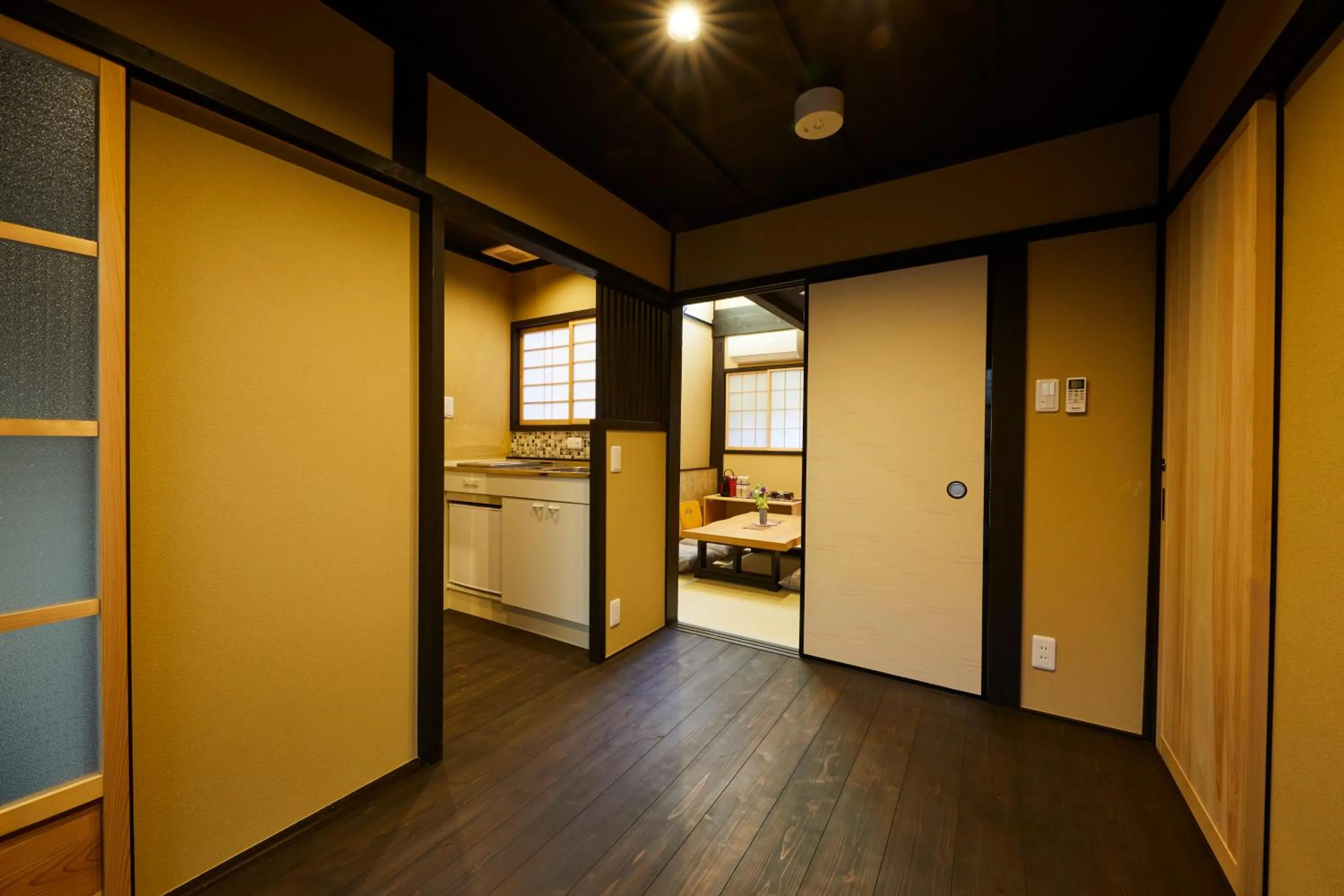 Photo of the whole room, Bed in Rinn Gojomibugawa East