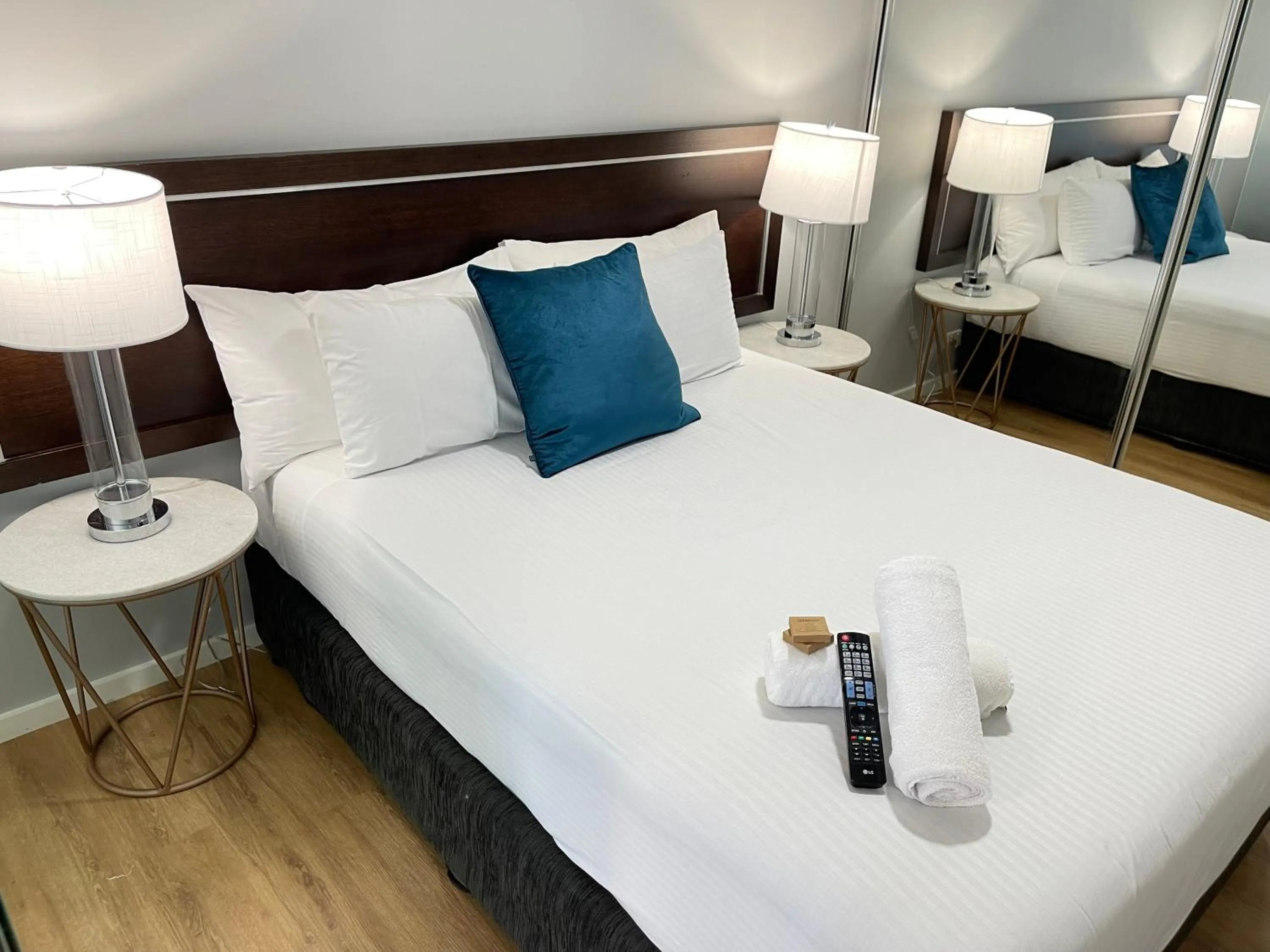 Bed in Honeysuckle Executive Apartments