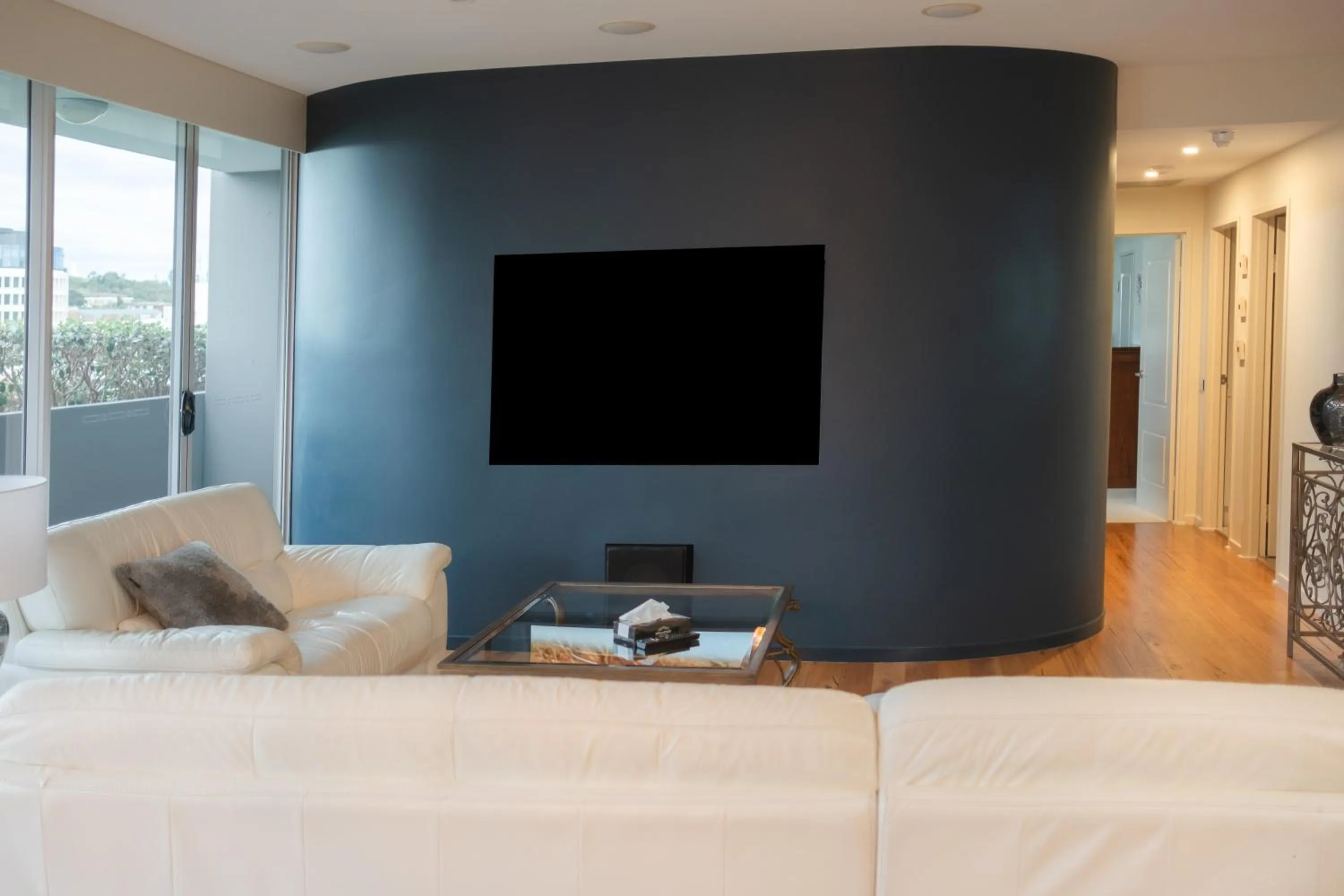 Bed in Honeysuckle Executive Apartments